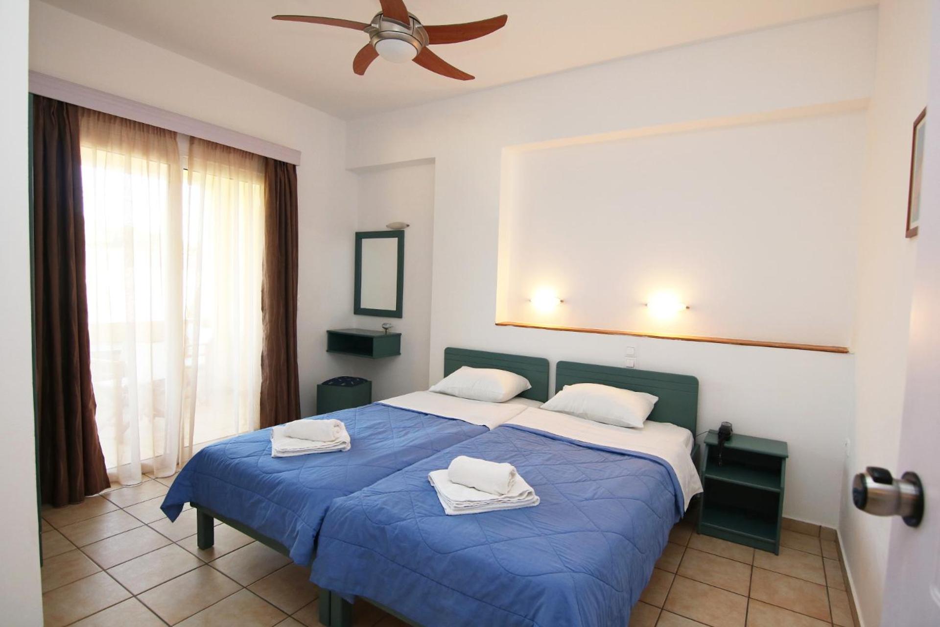 One-Bedroom Apartment with Balcony photo 2