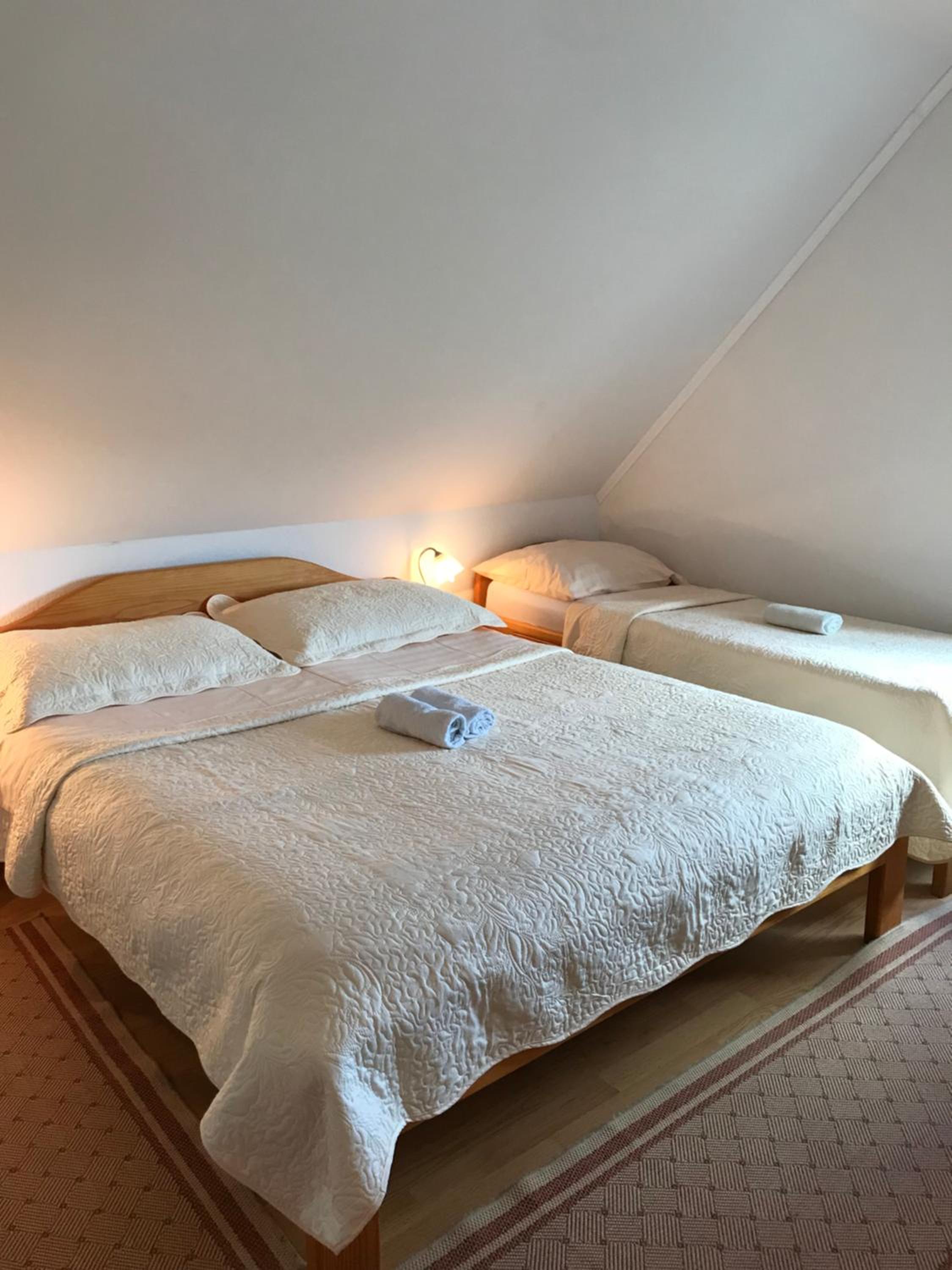 Two-Bedroom Apartment with Balcony - Photo 9
