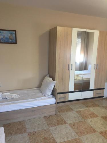 Quadruple Room with Balcony photo 3