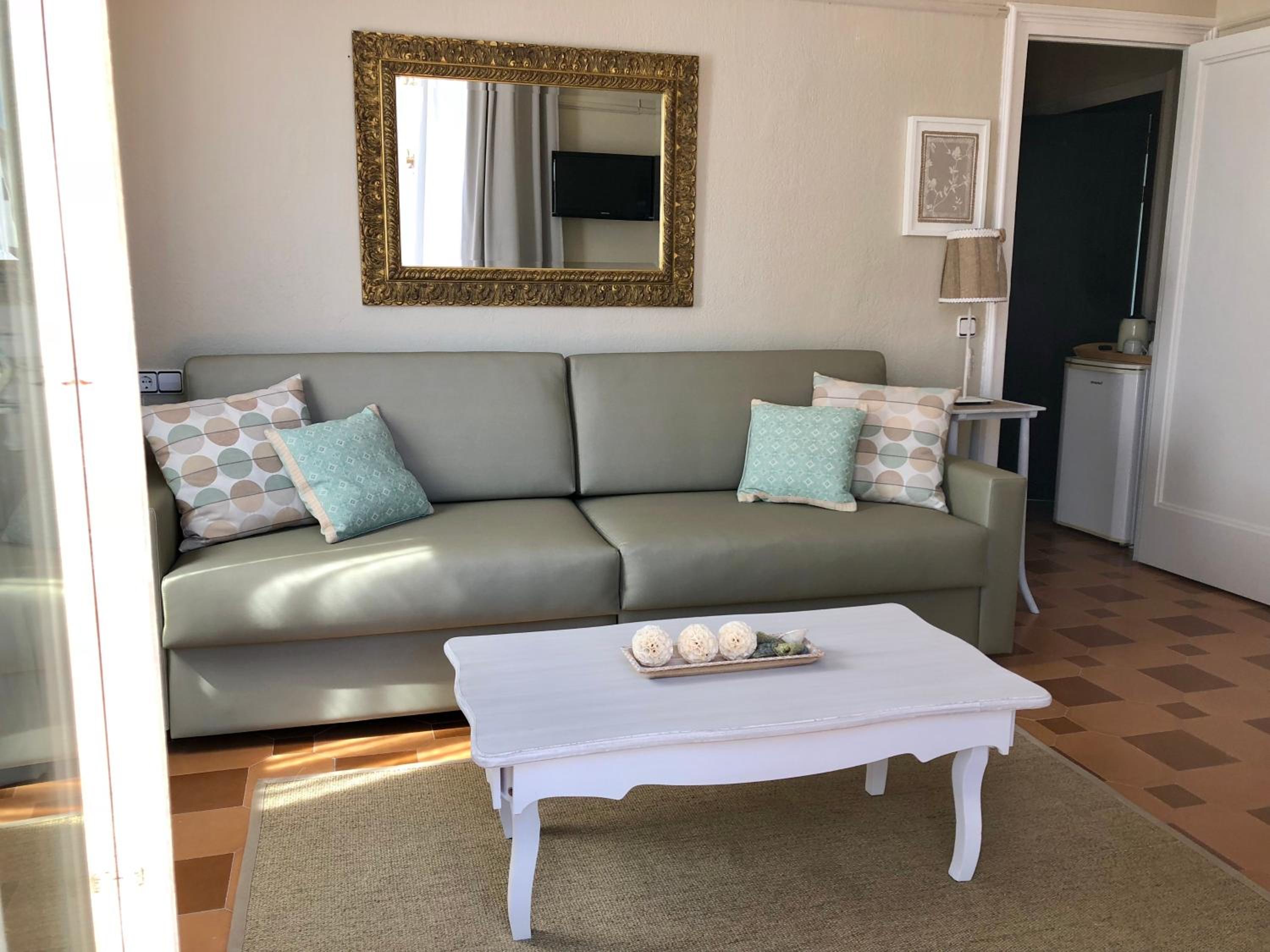 Suite with Garden View photo 2