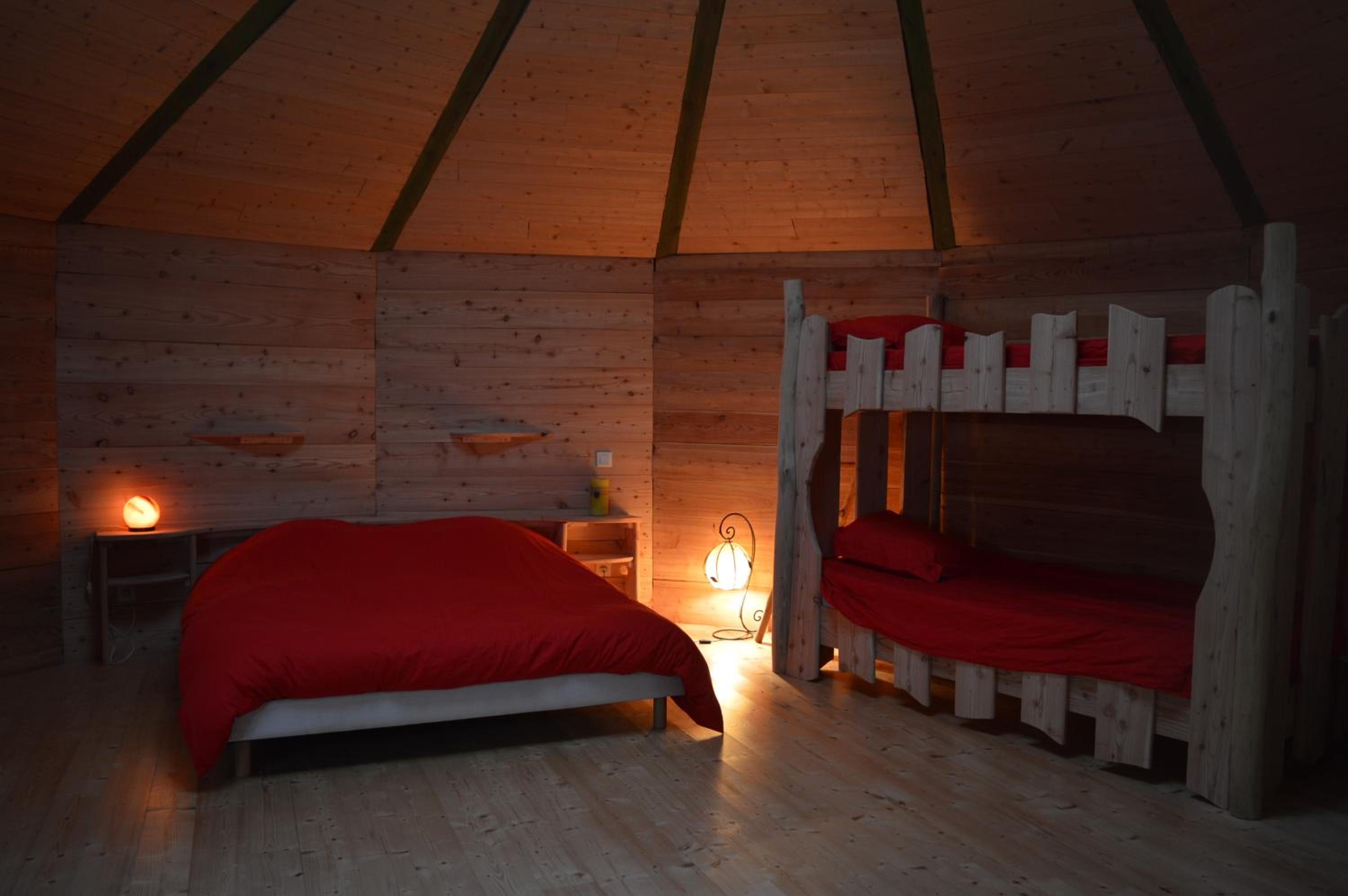 Yurt - Photo 2