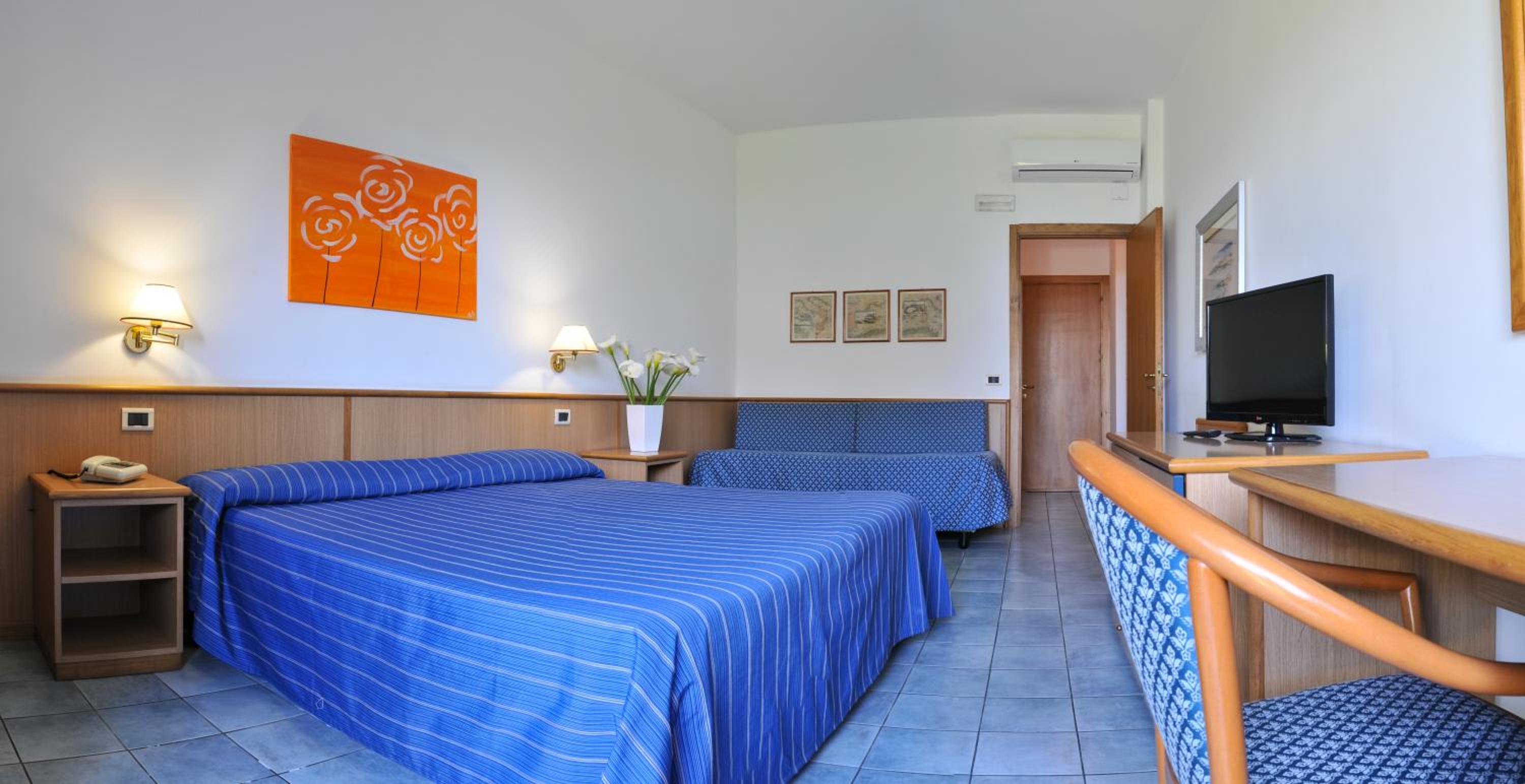 Triple Room with Garden View