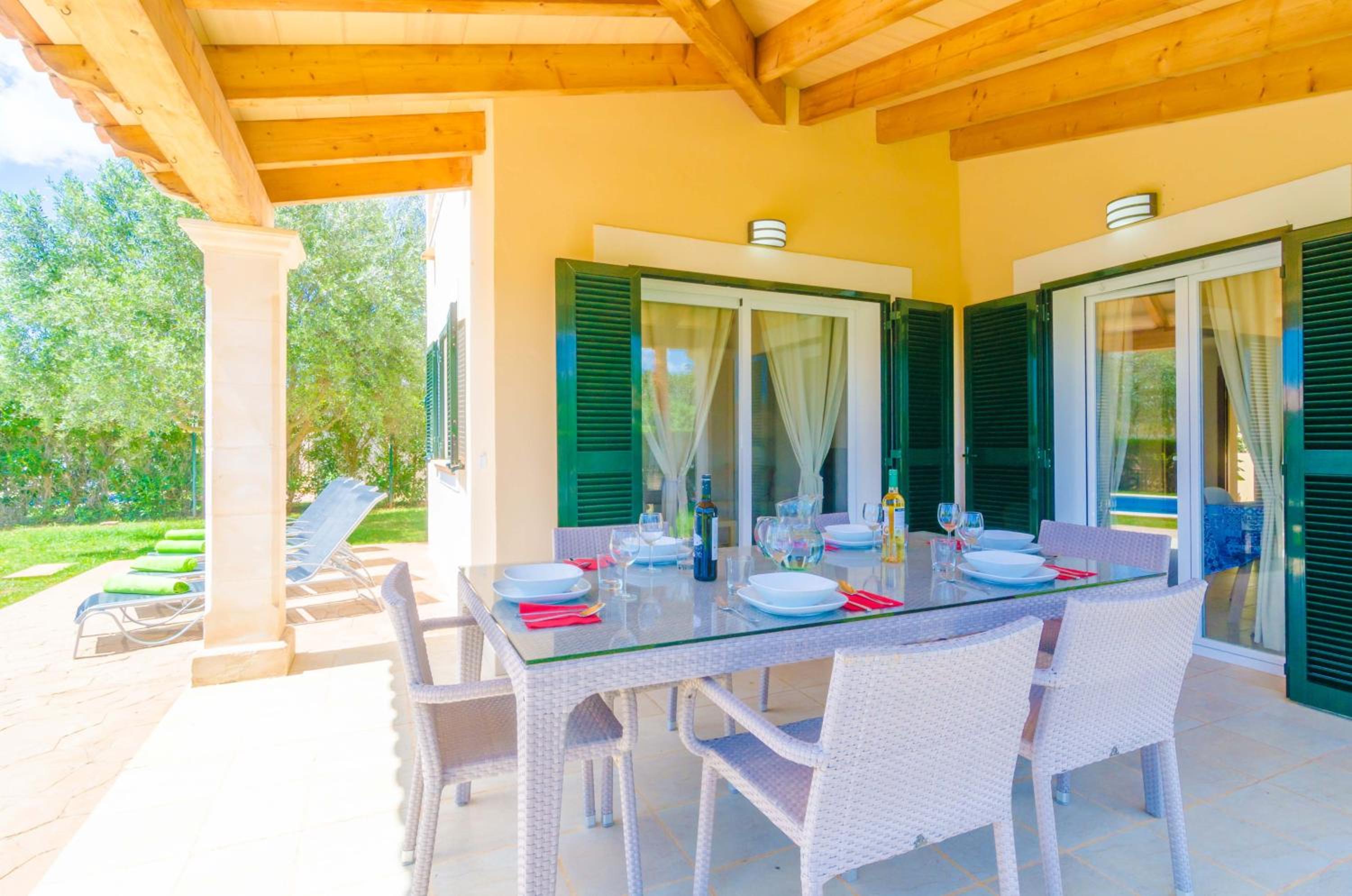 Three-Bedroom Villa photo 2