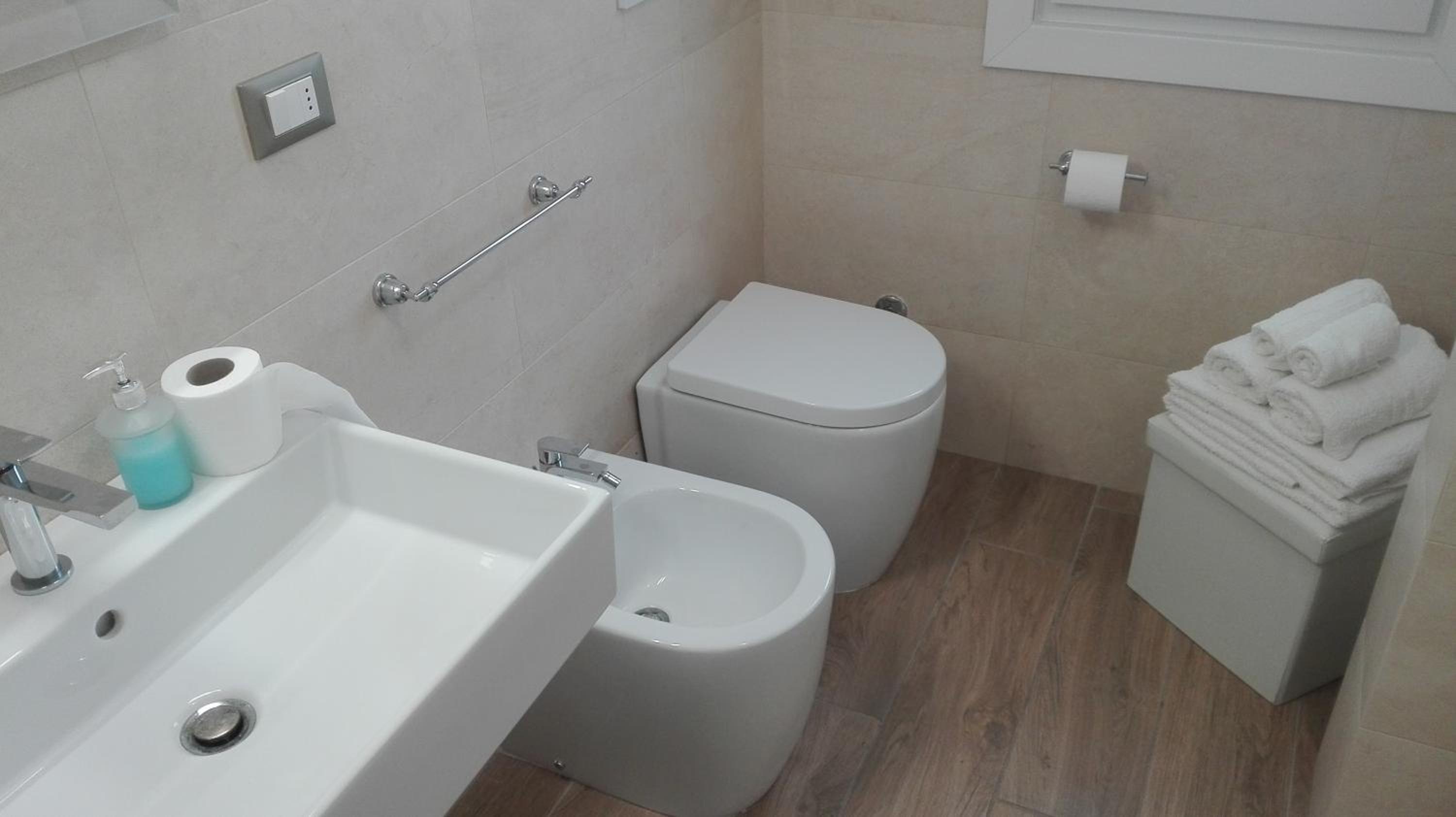 Double Room with Extra Bed - Photo 32