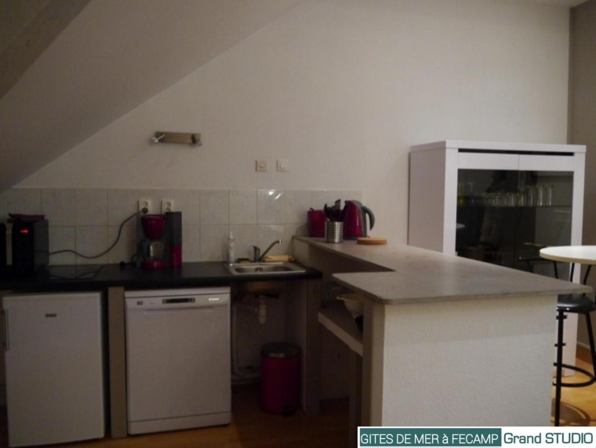 Studio Apartment photo 2