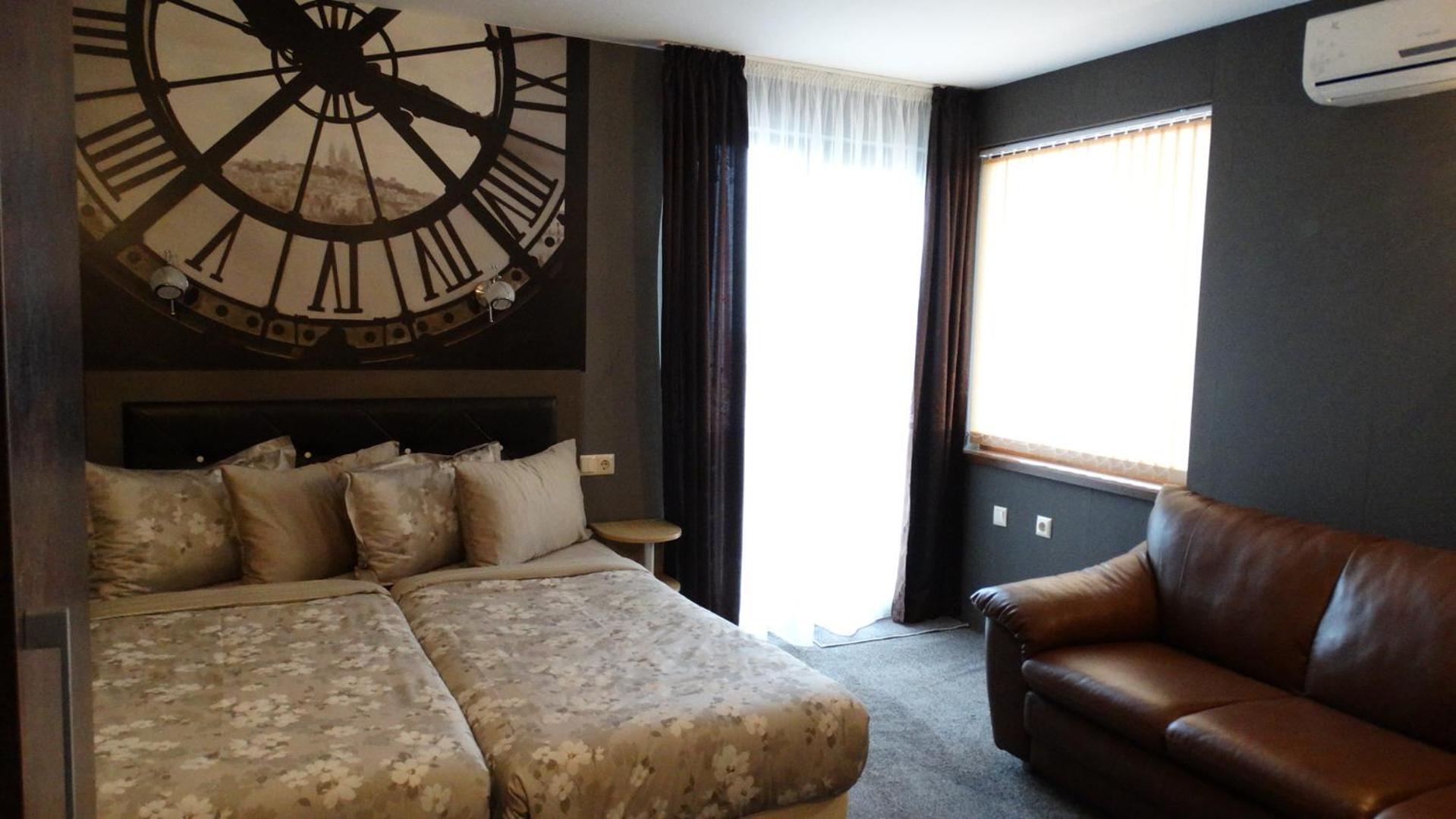 Deluxe Double Room photo 3