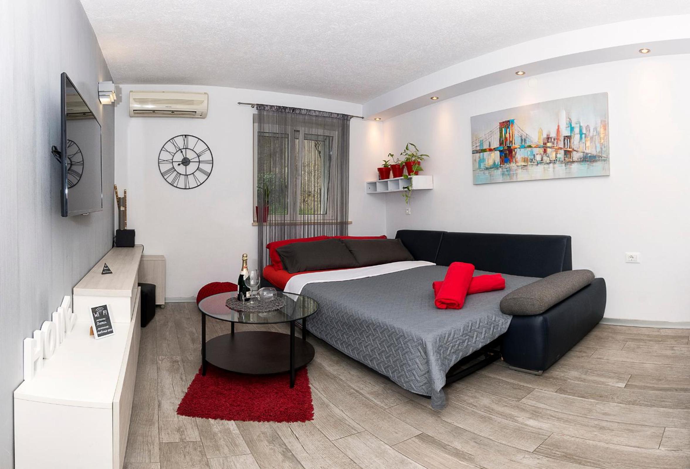 Standard Double Room with Shared Bathroom