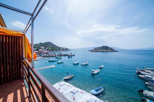Deluxe Double Room with Sea View photo 3