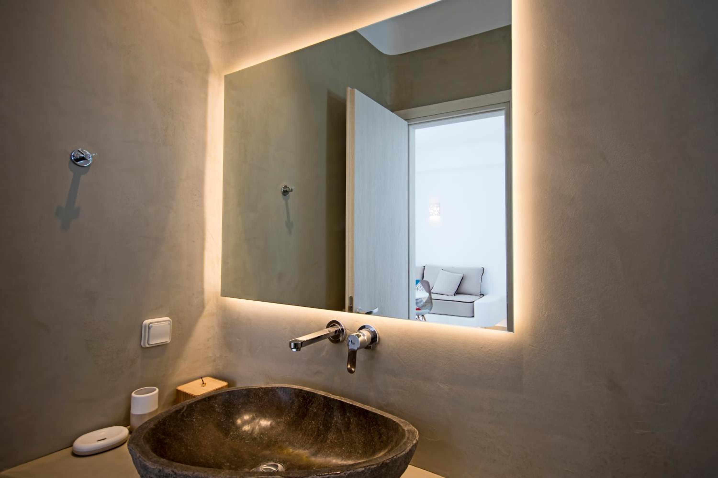 Mini Suite with Kitchenette photo 2