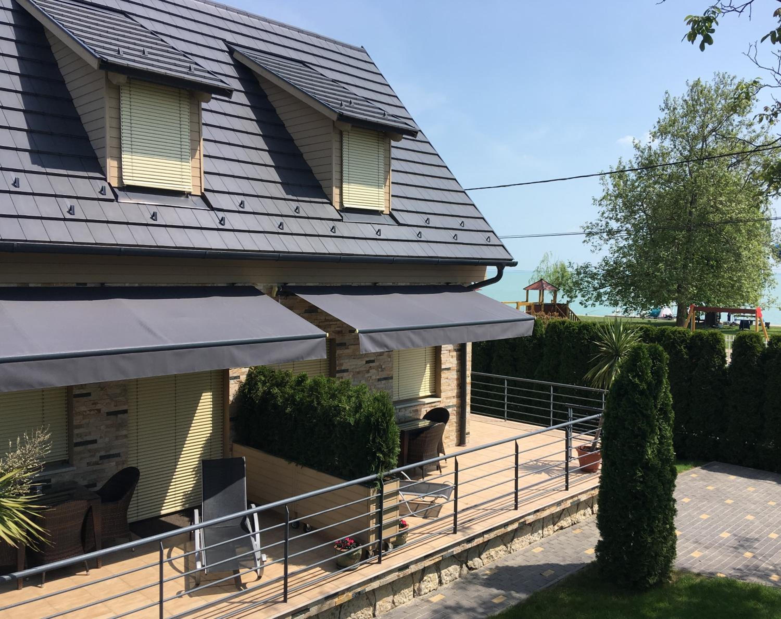 One-Bedroom Apartment with Terrace (3 Adults)