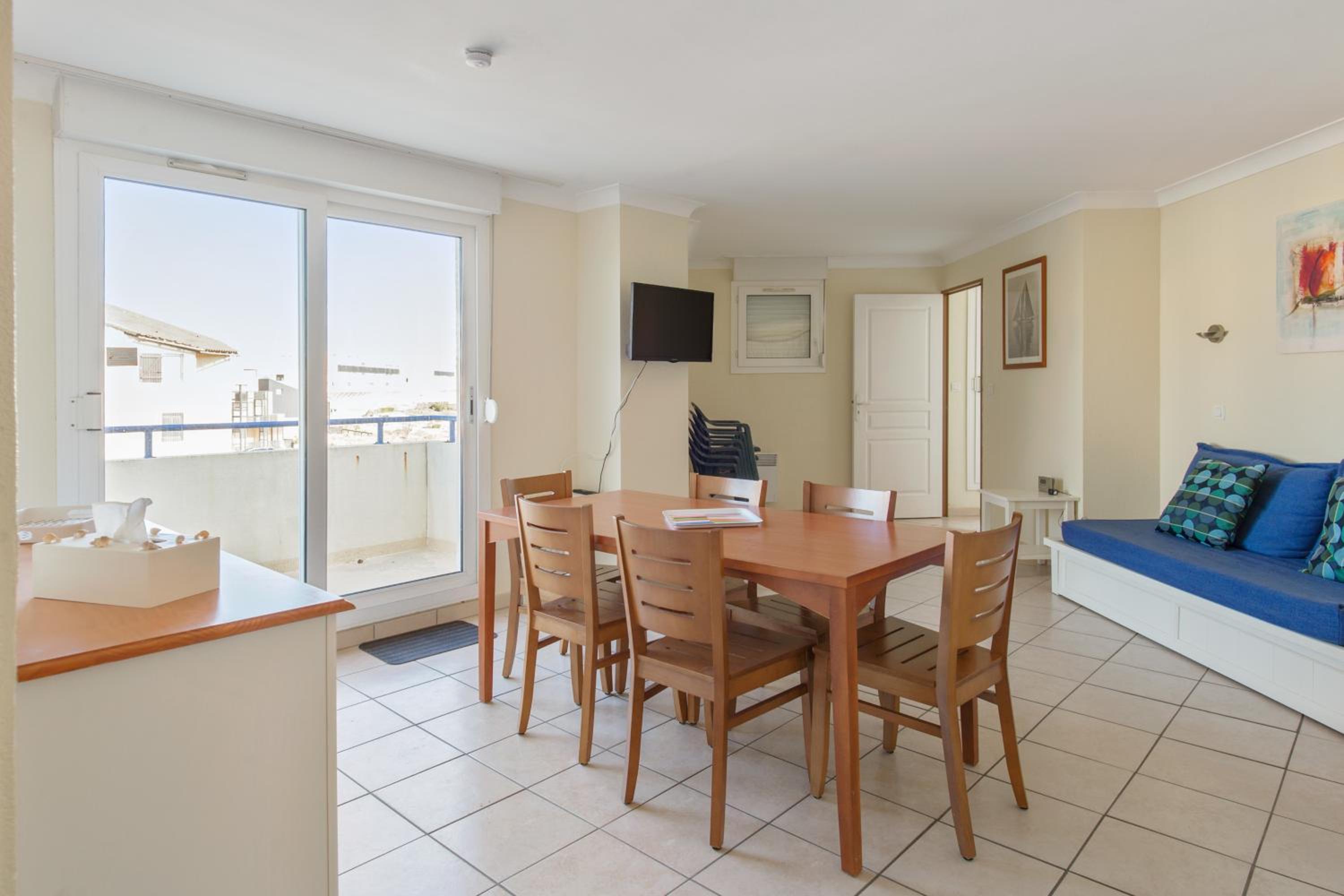Comfort Two-Bedroom Apartment (6 People)