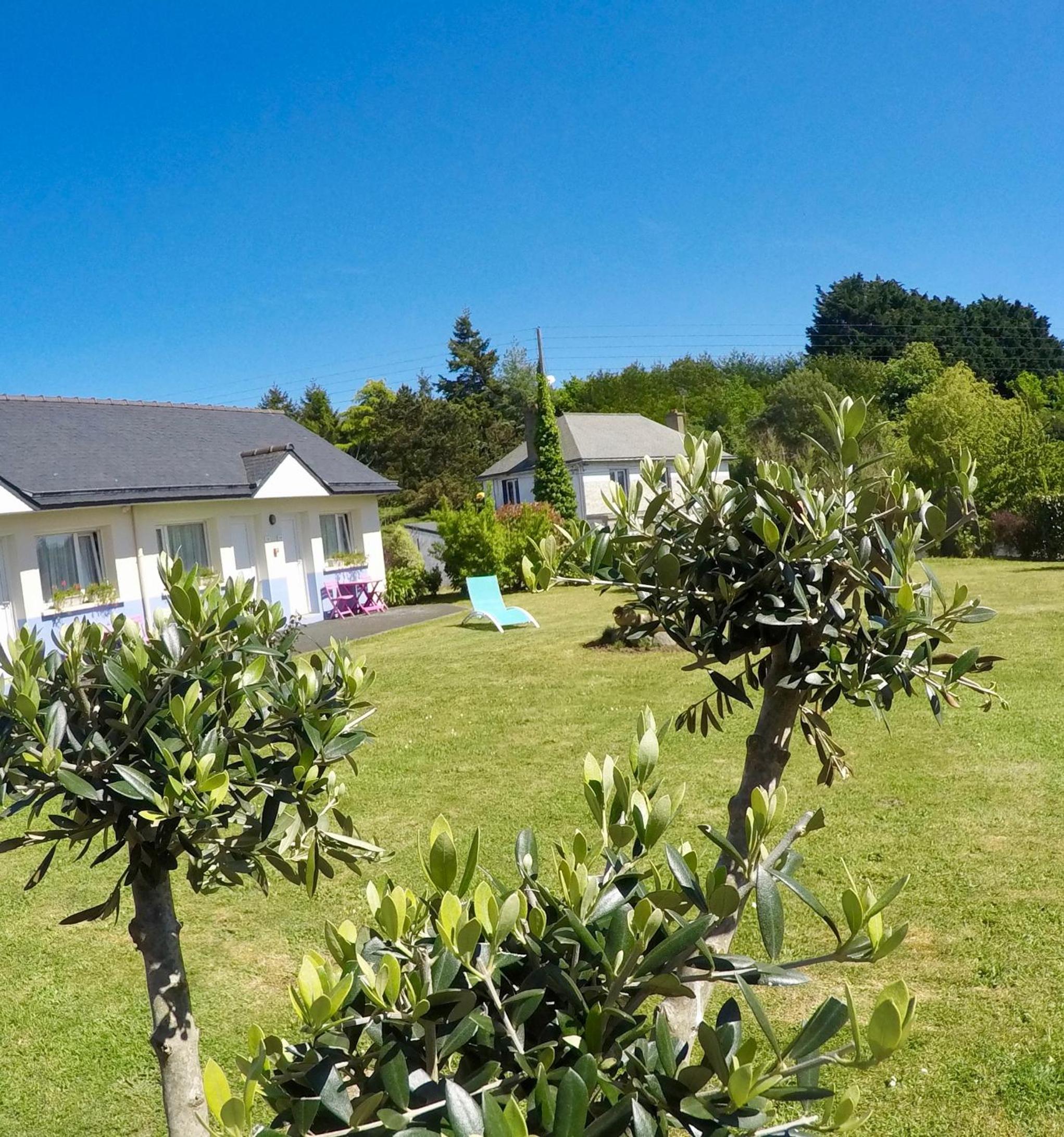 Double Room with Garden View - Photo 9