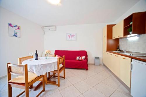 Apartment with Sea View photo 3