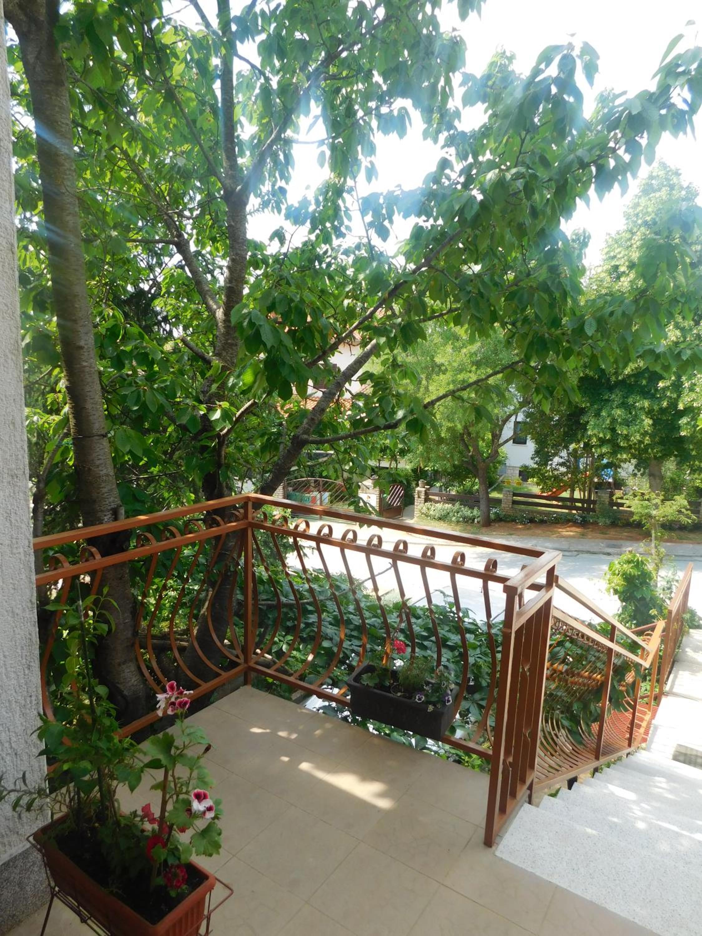 One-Bedroom Apartment with Terrace - Photo 77