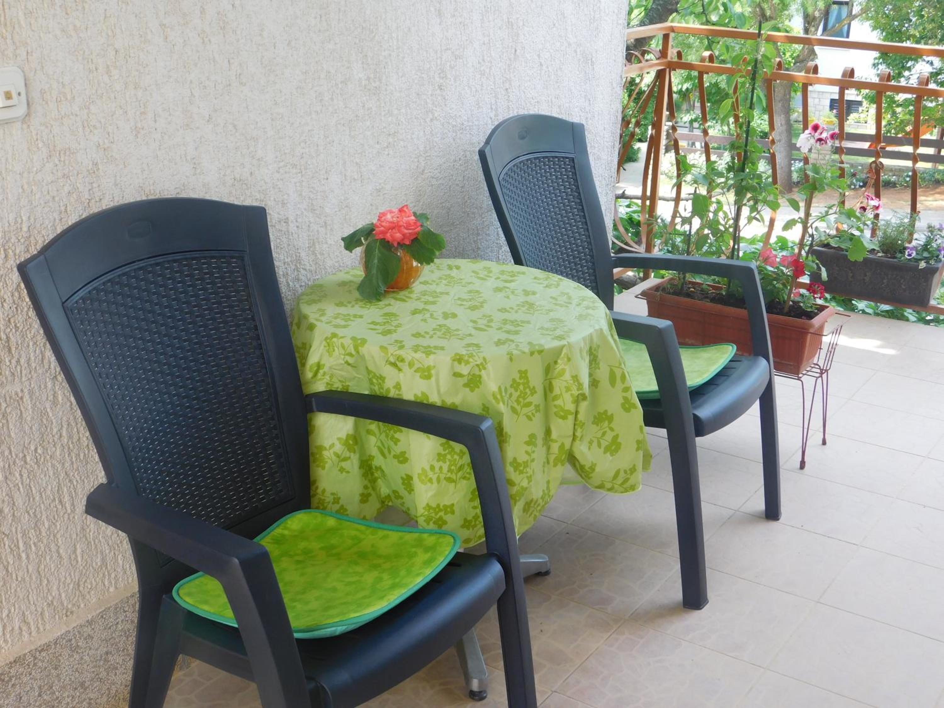 One-Bedroom Apartment with Terrace - Photo 78
