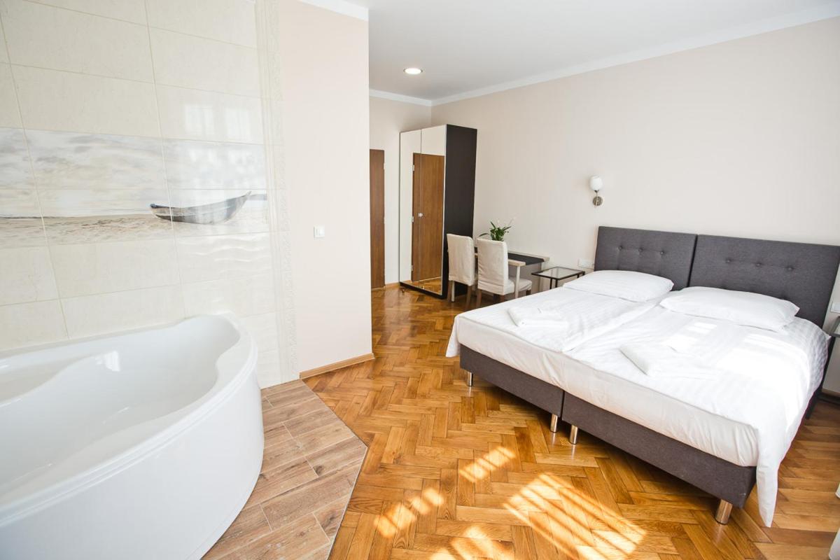 Deluxe Apartment (2 Adults) - Photo 3
