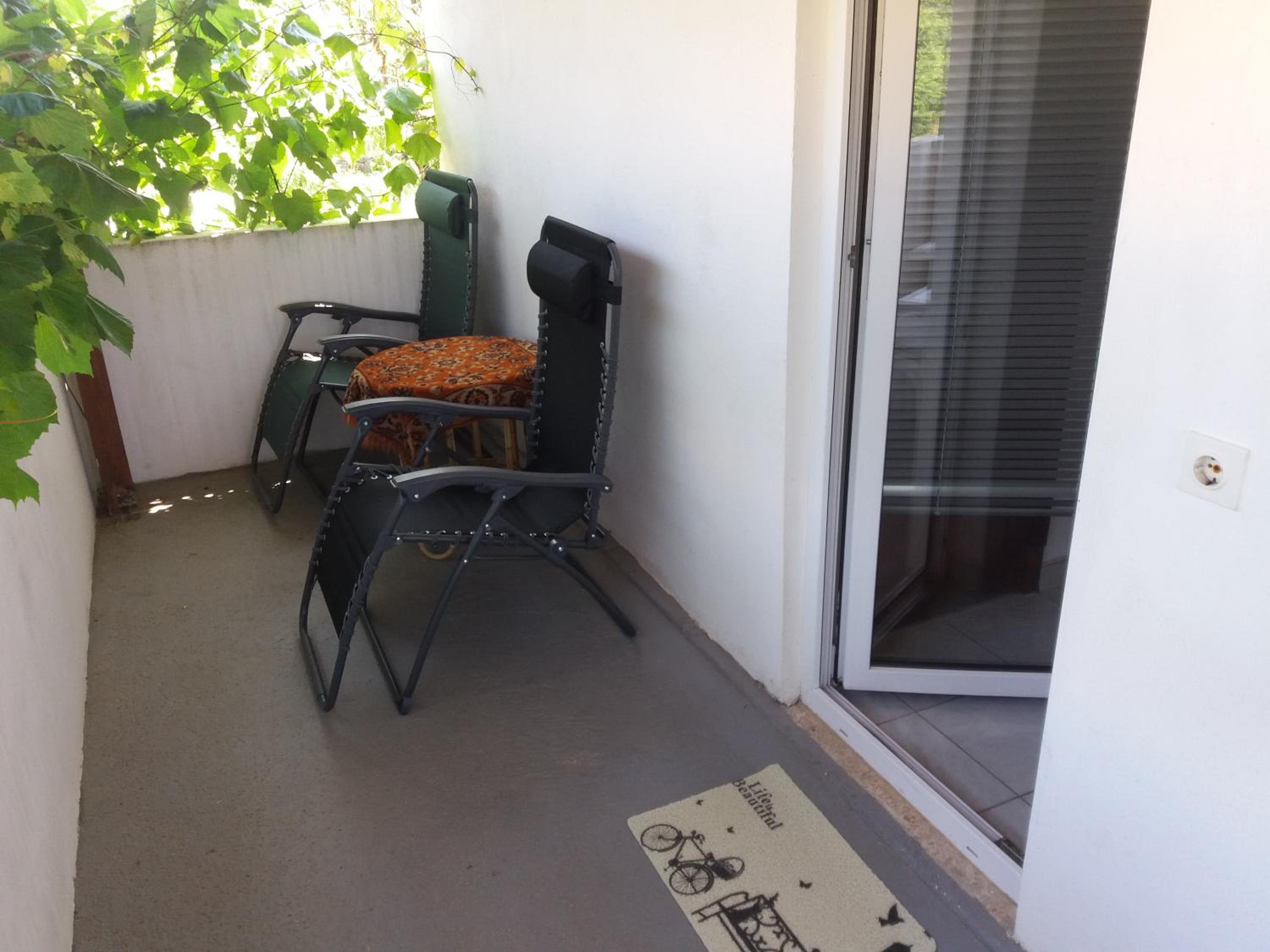 Double Room with Balcony - Photo 2