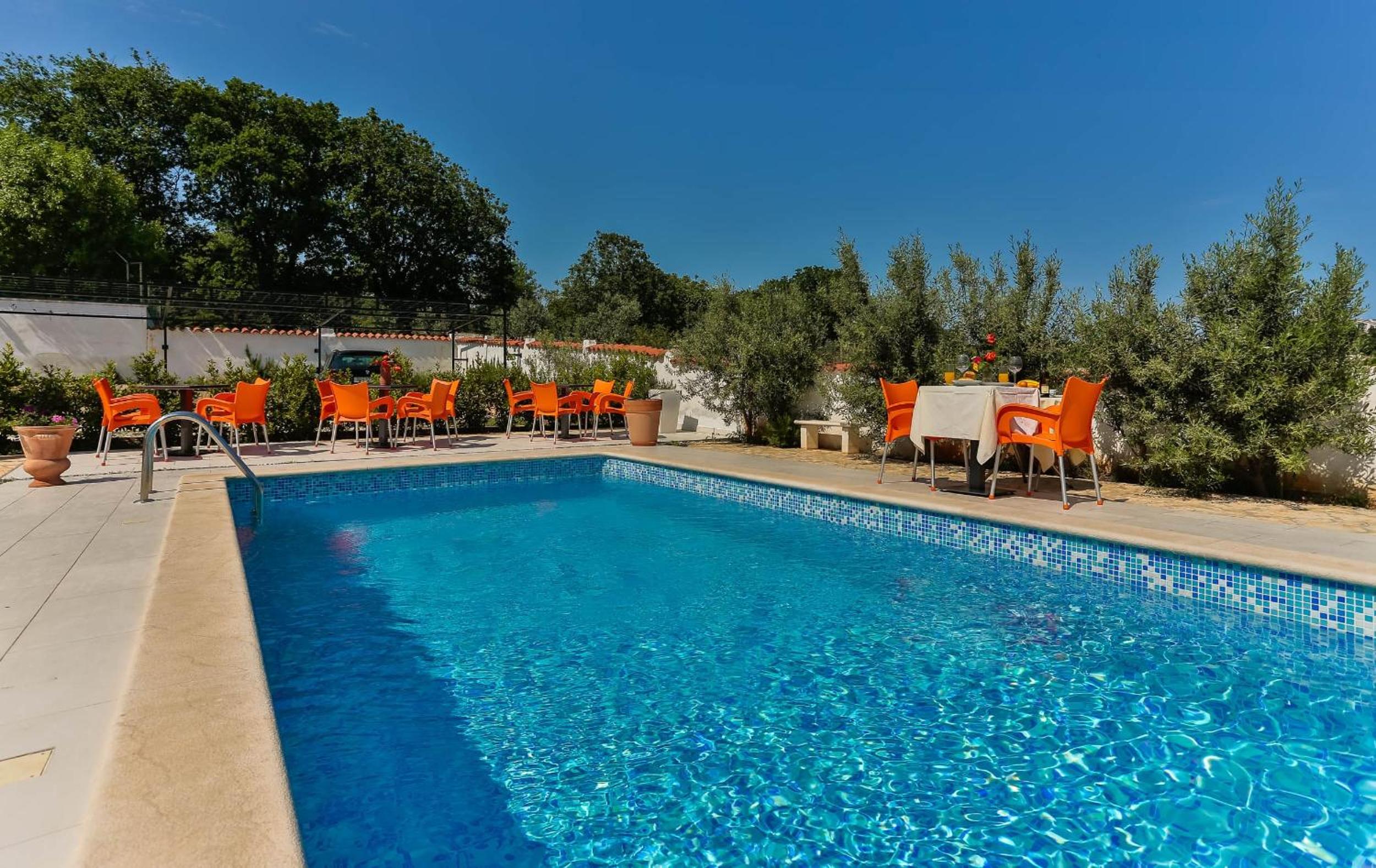 Apartment with Pool View  - Photo 12