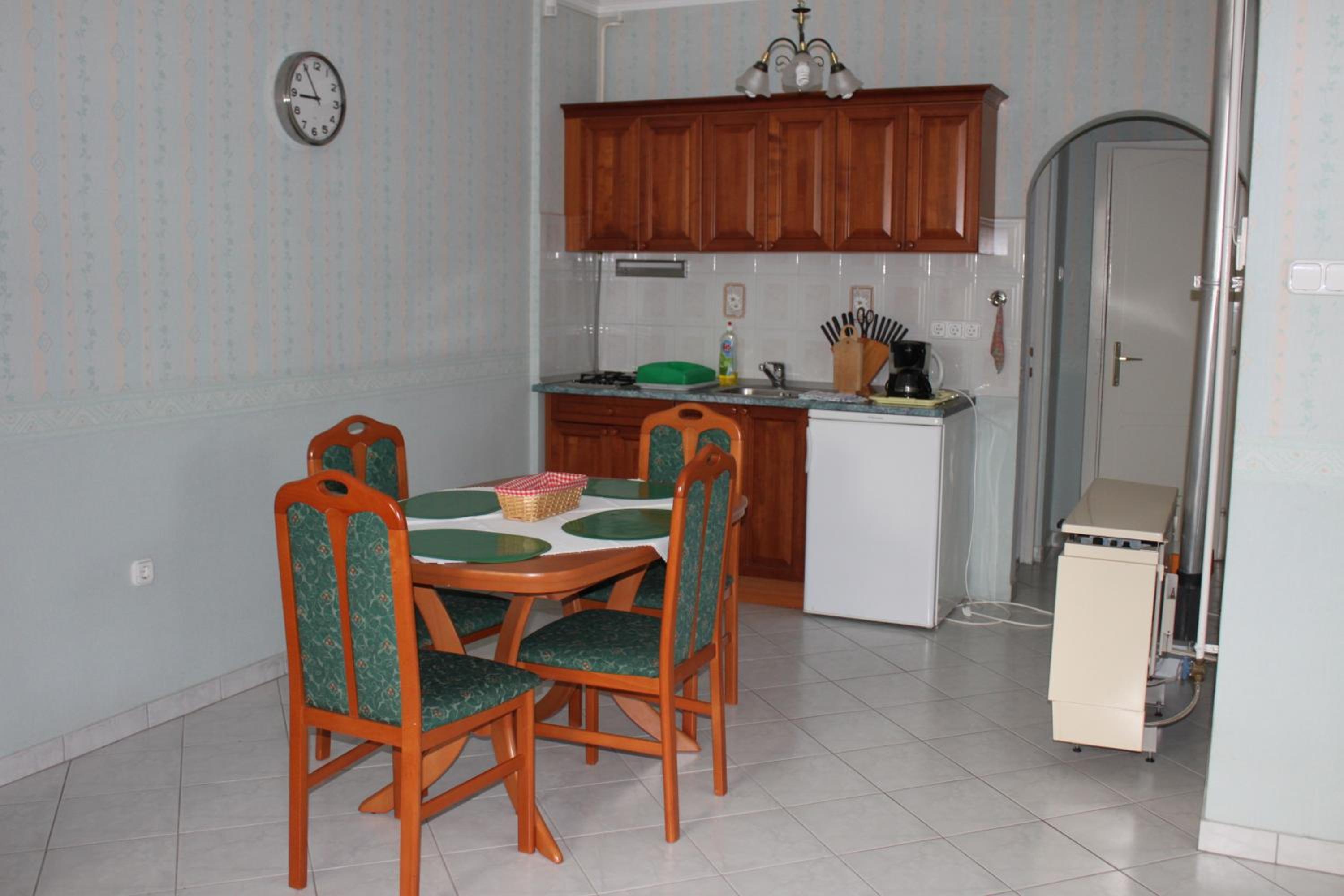 One-Bedroom Apartment with Terrace photo 3