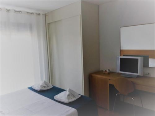 One-Bedroom Apartment with Balcony