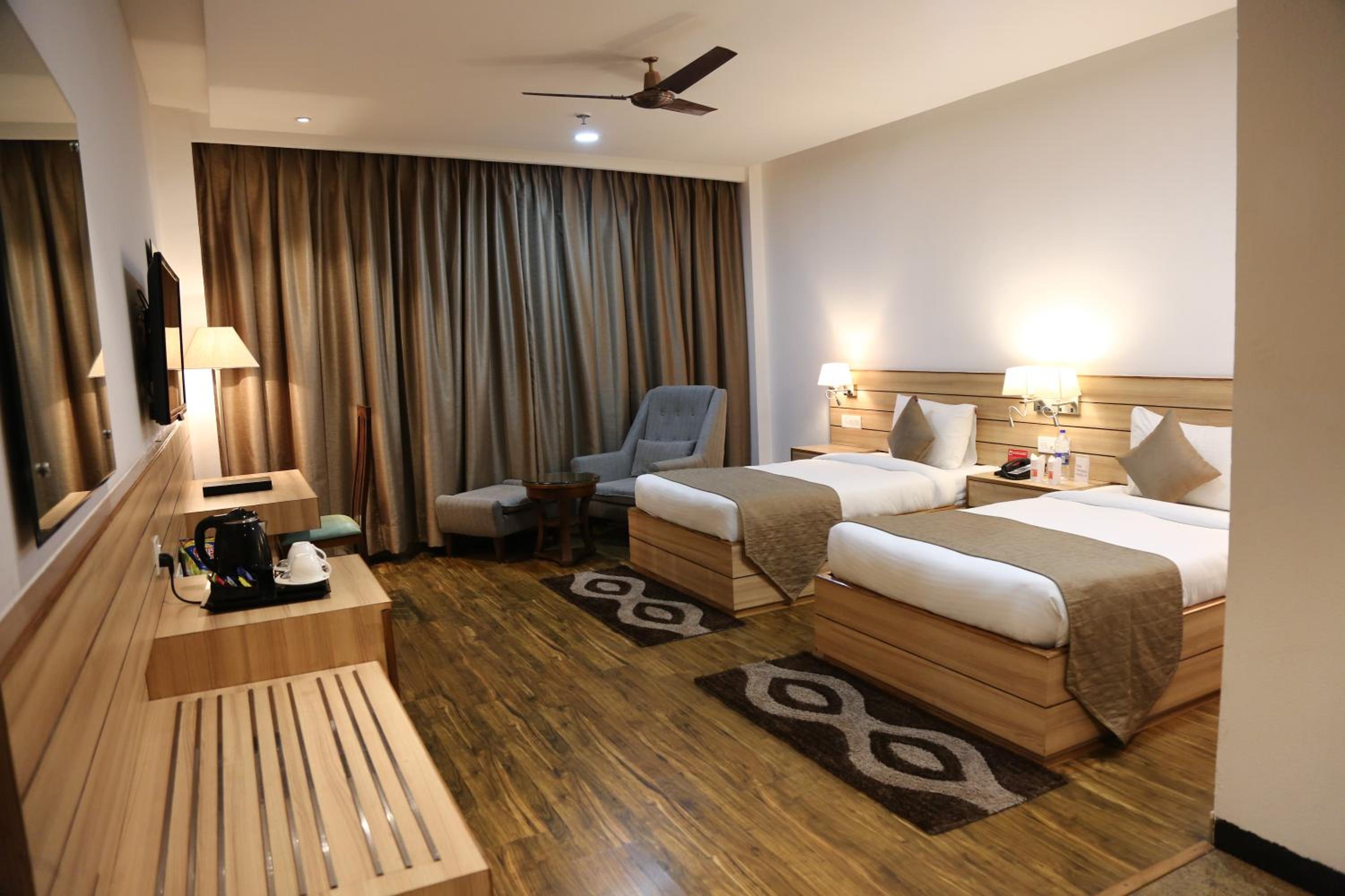 Deluxe Double Room - Photo 1