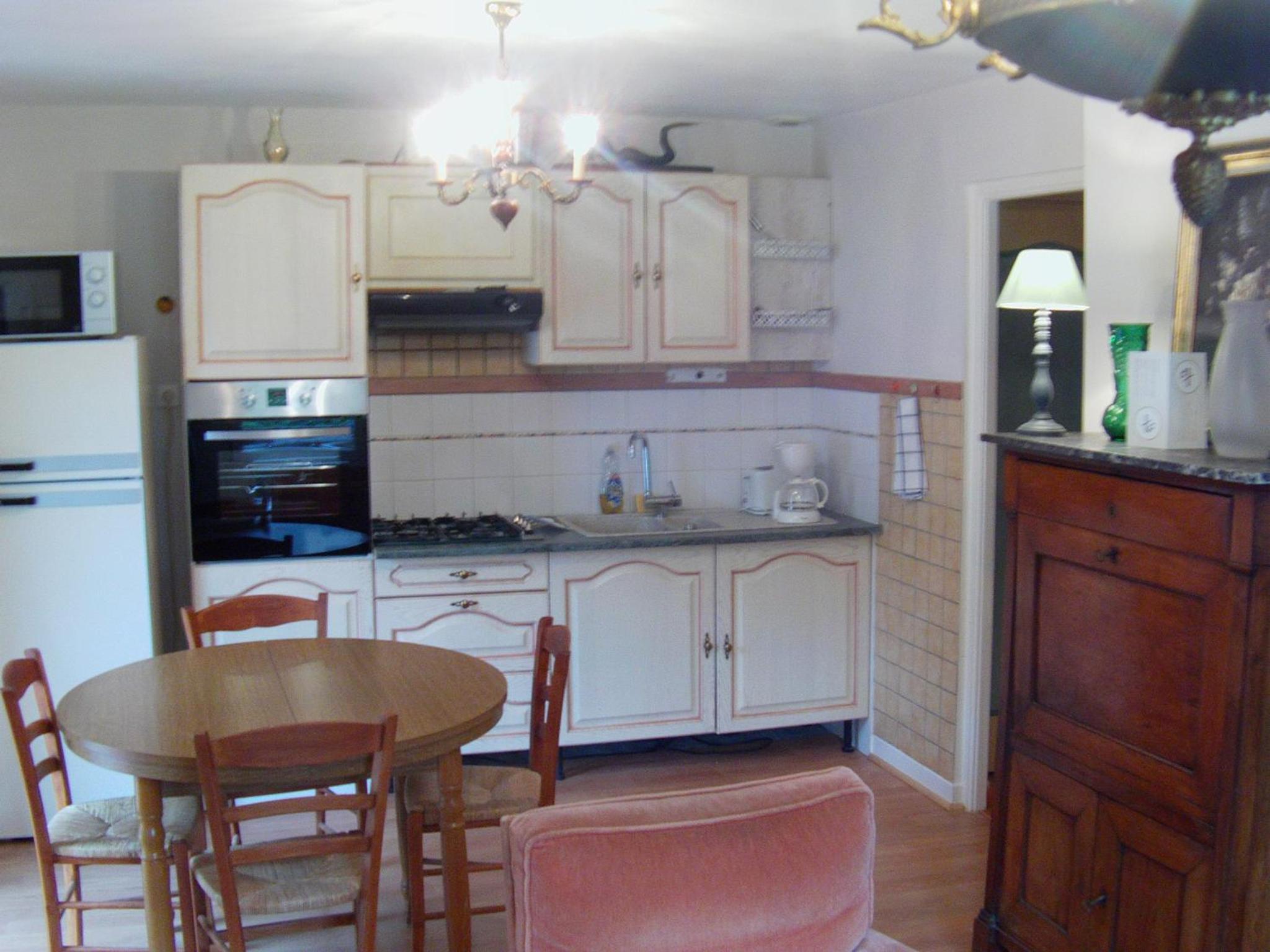 Apartment with Sea View - Photo 4