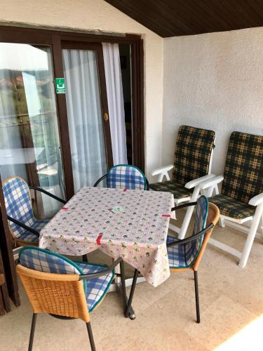 Apartment with Balcony photo 3