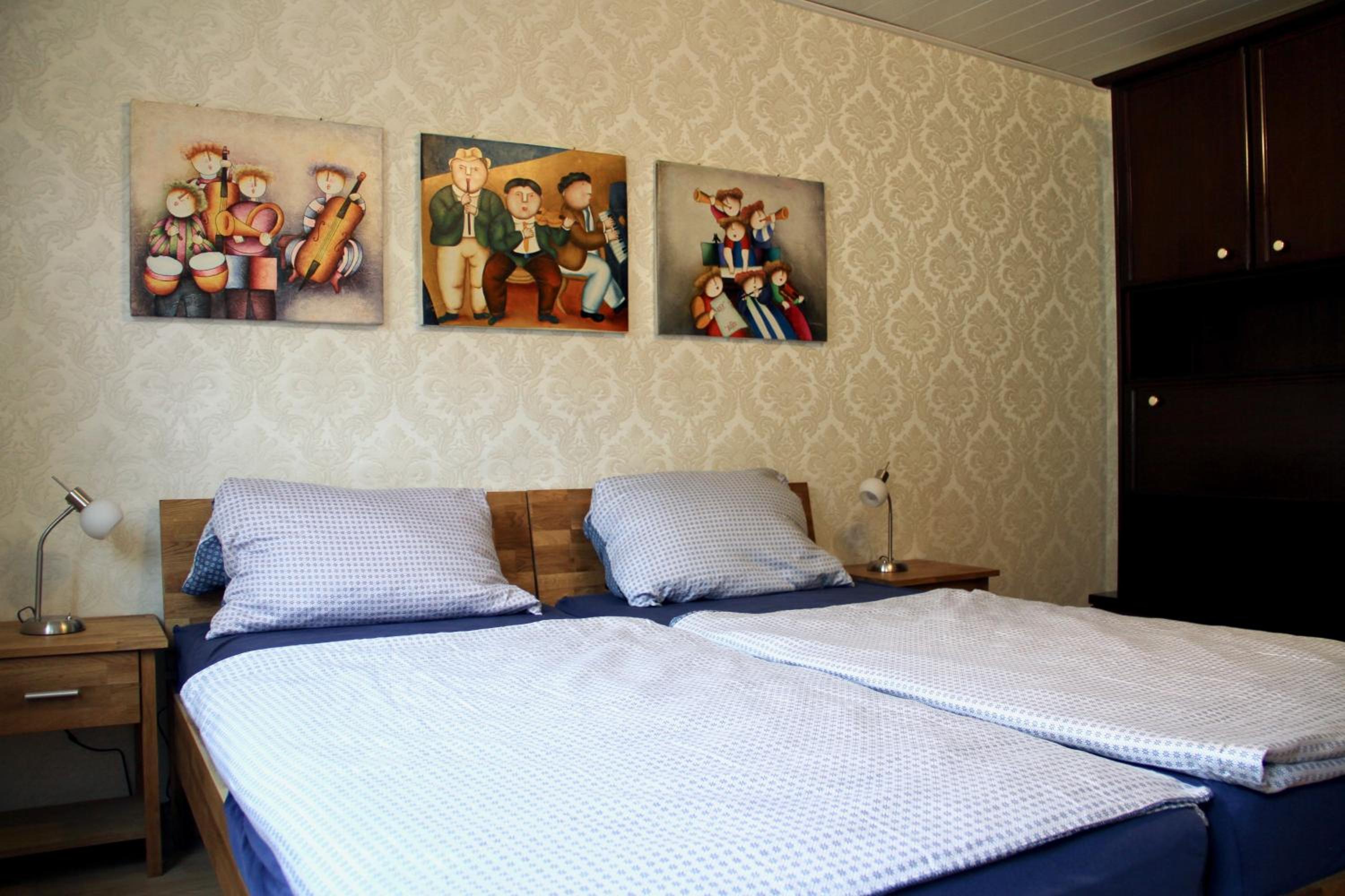 Twin Room with Shared Bathroom photo 2