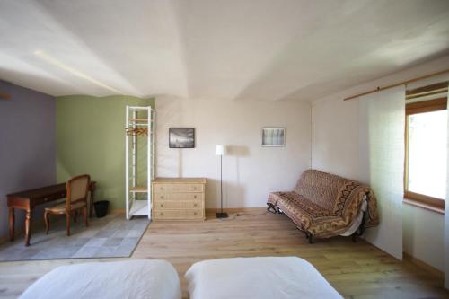Double Room with Private Bathroom photo 2
