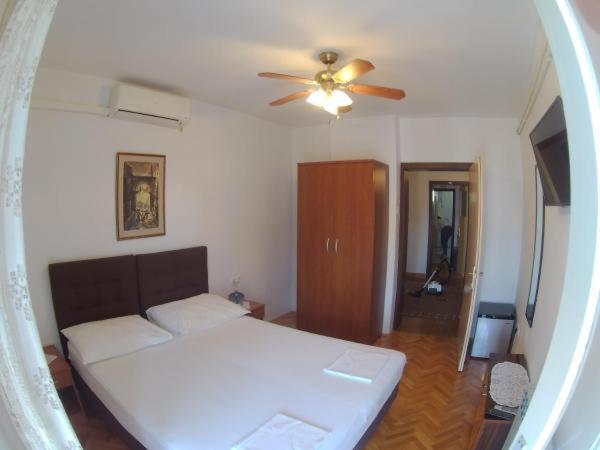 Double Room with Private External Bathroom