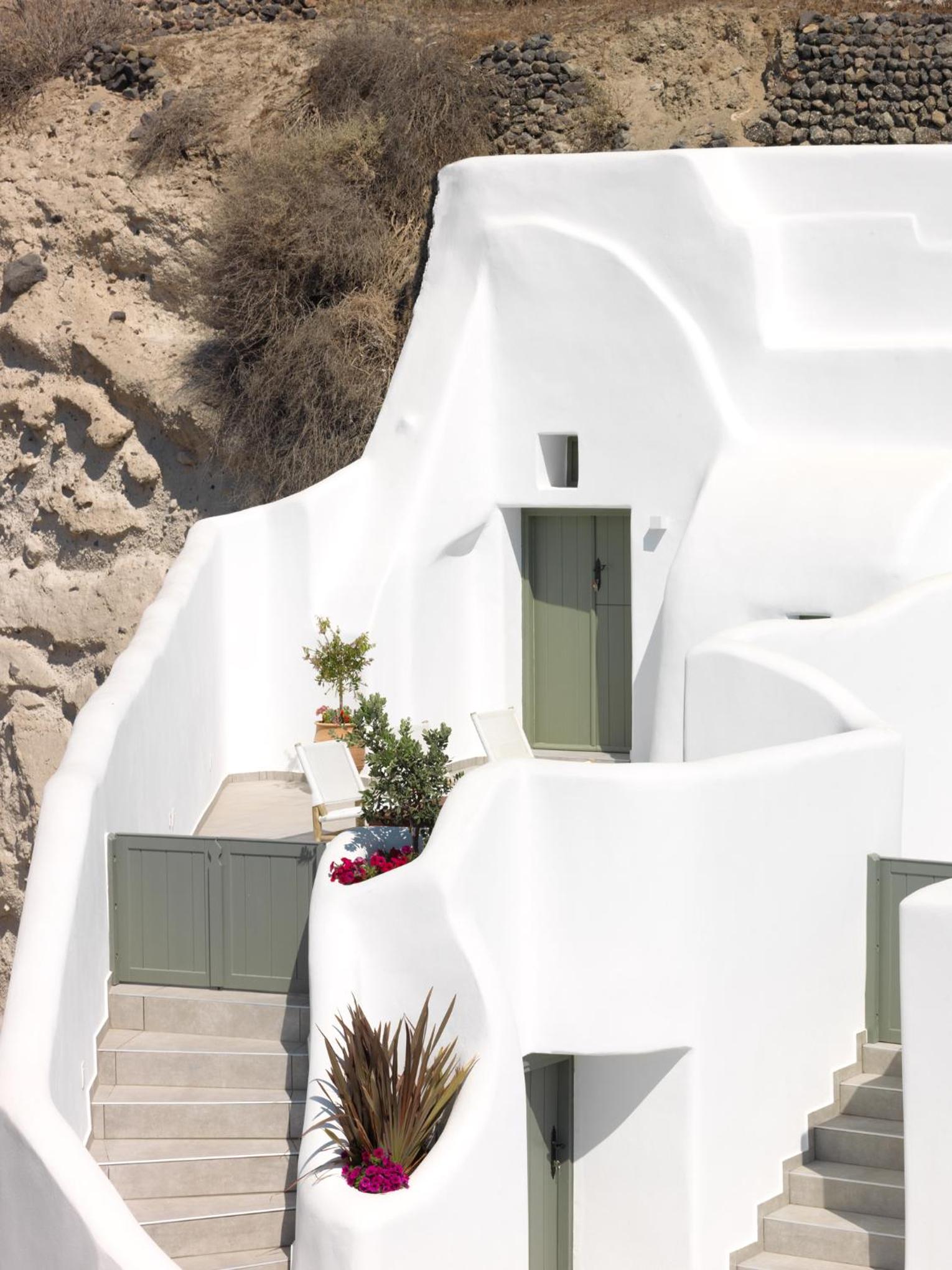 Two-Bedroom Cave Suite with Private Plunge Pool - Photo 3