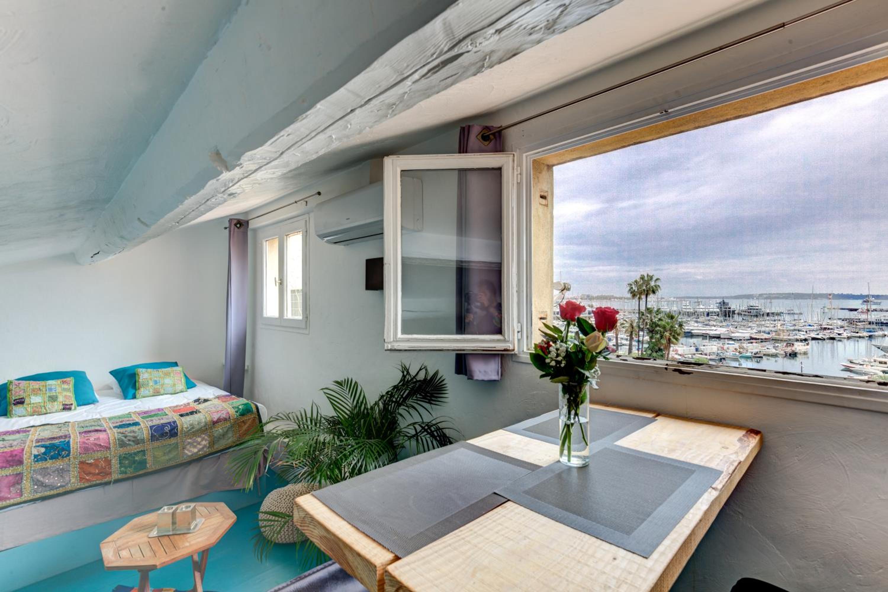 Two-Bedroom Apartment (85 Rue Meynadier 06400 Cannes) photo 2