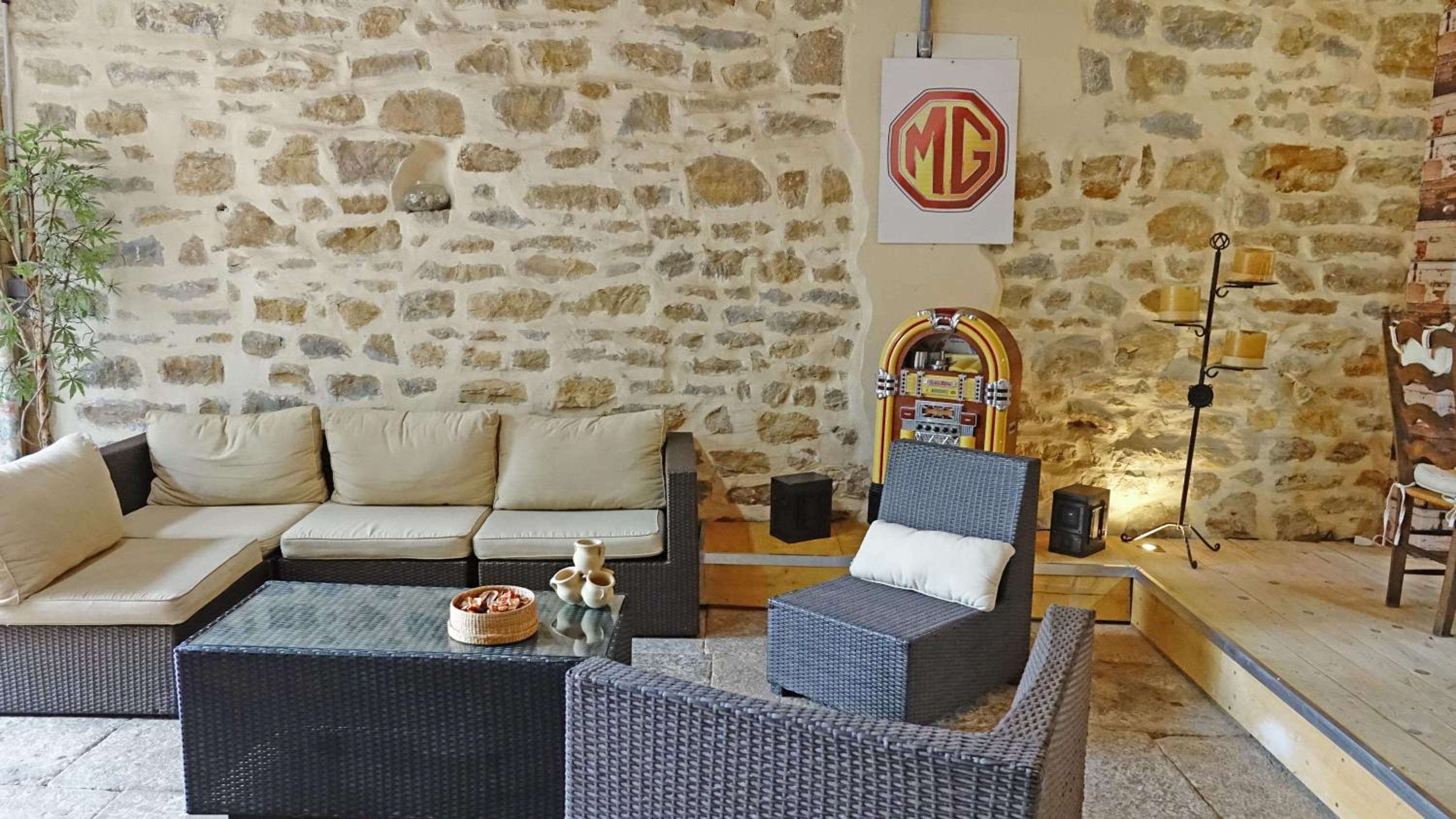 Standard Family Room - Photo 1