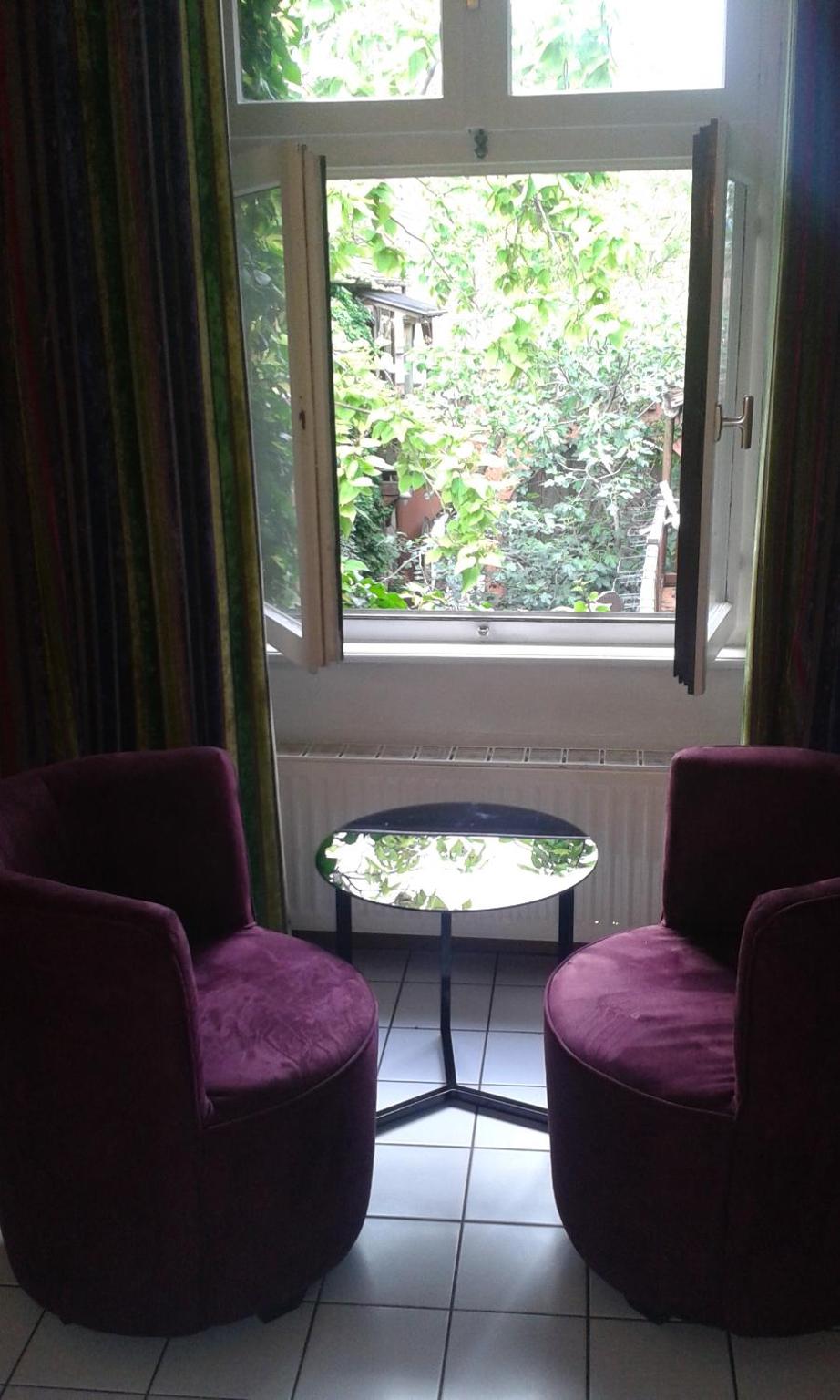 Studio Apartment photo 1