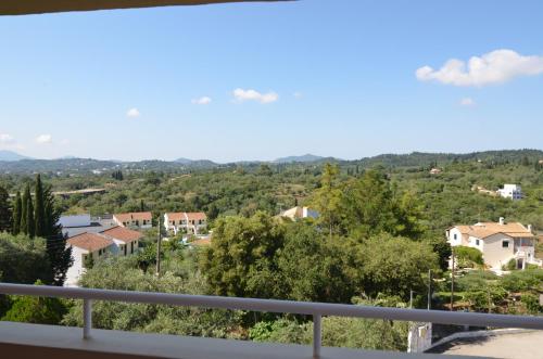 Apartment with Mountain View