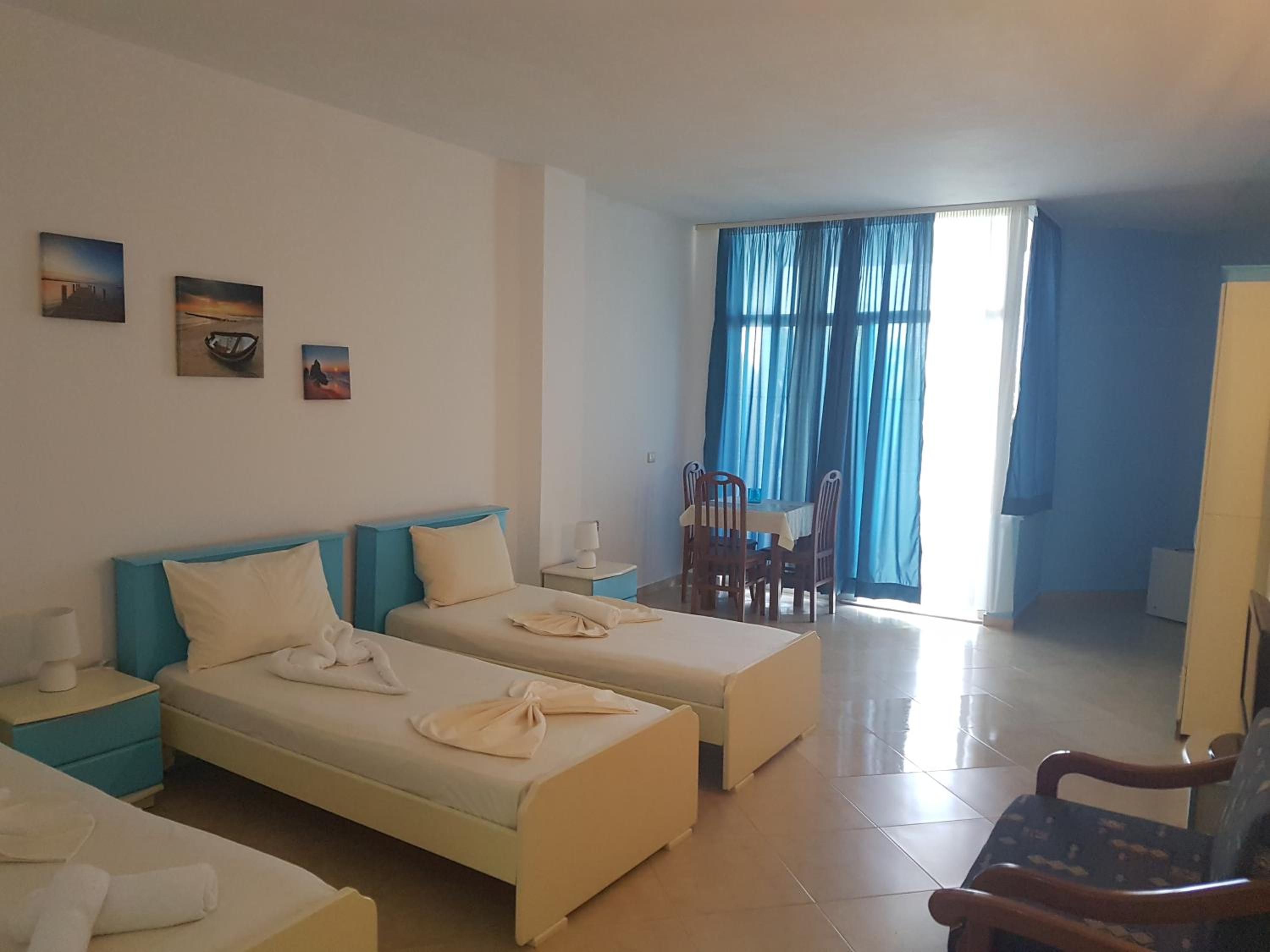 Standard Triple Room with Sea View