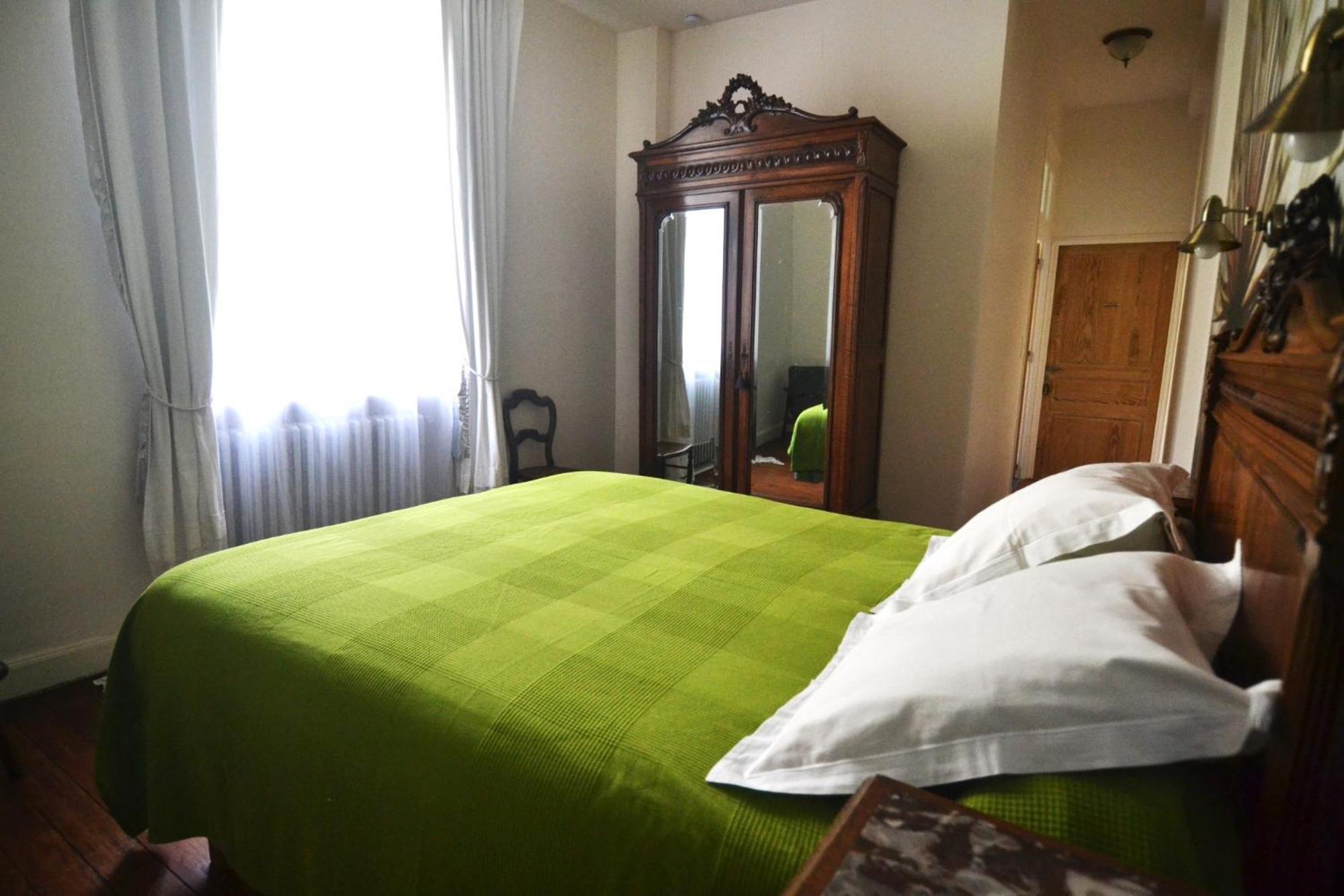 Double Room - Photo 3