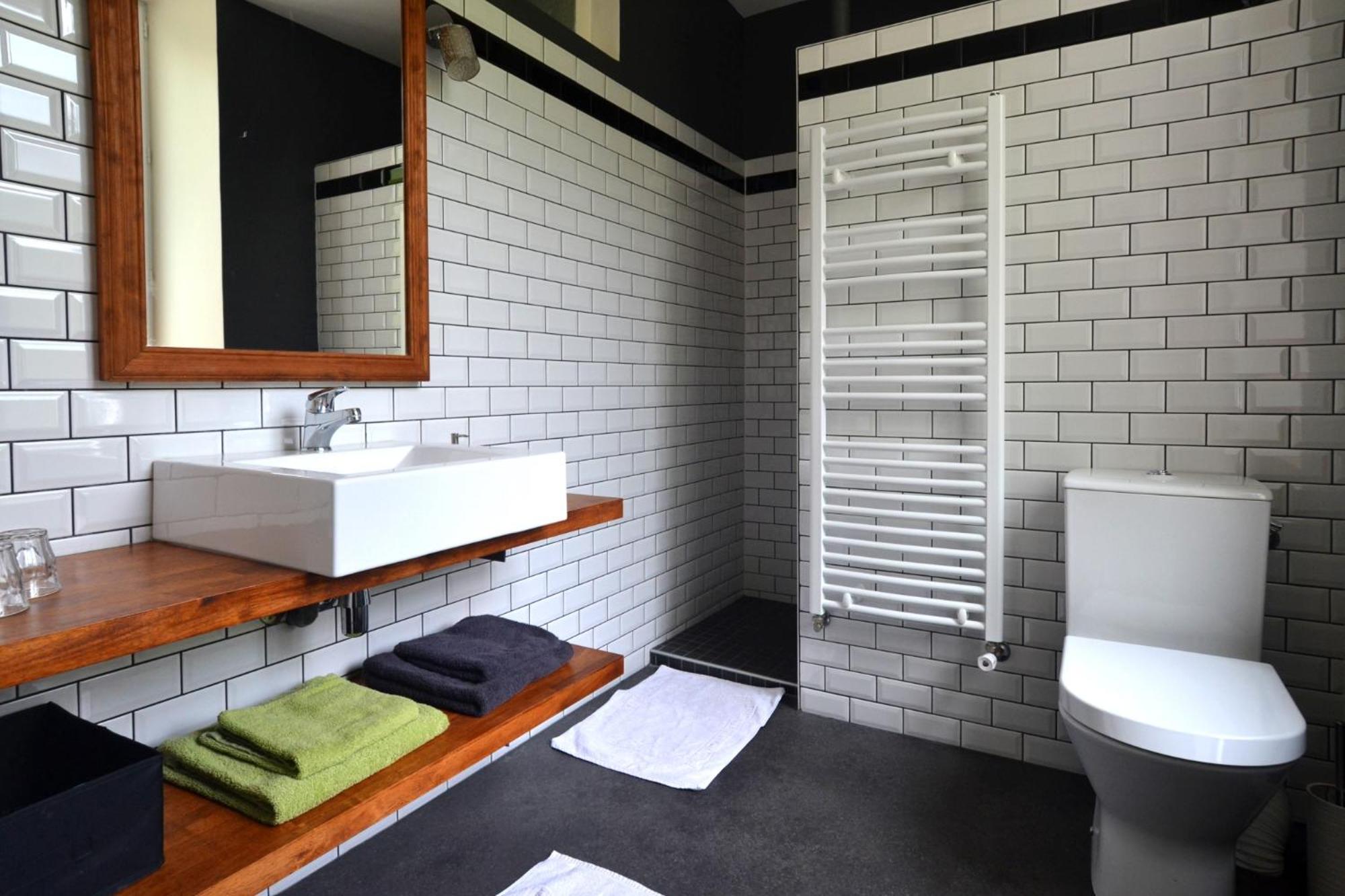 Large Double or Twin Room - Photo 2