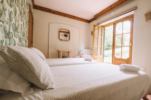 Twin Room with Private Bathroom photo 2