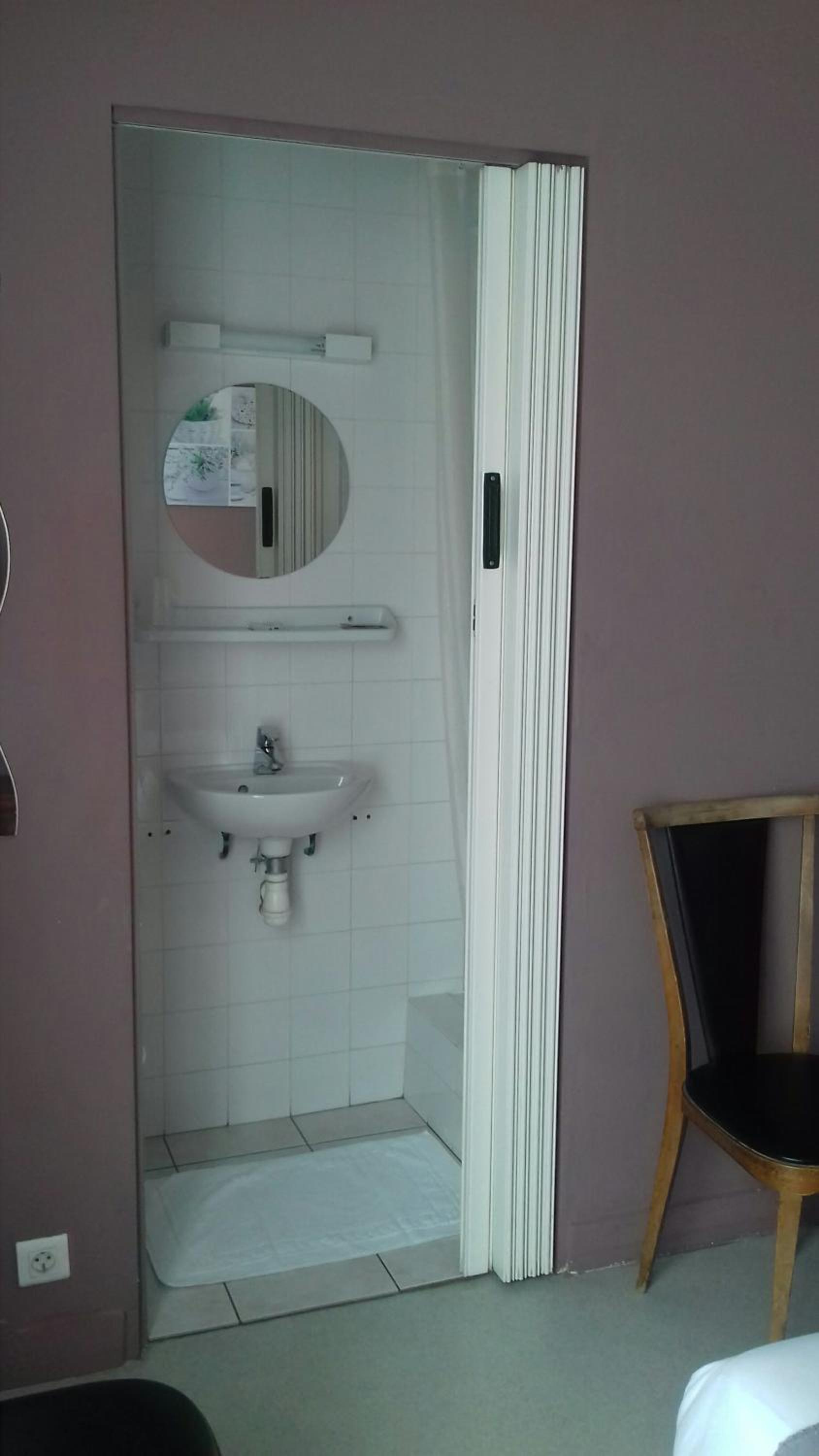 Double Room with Private Bathroom photo 3