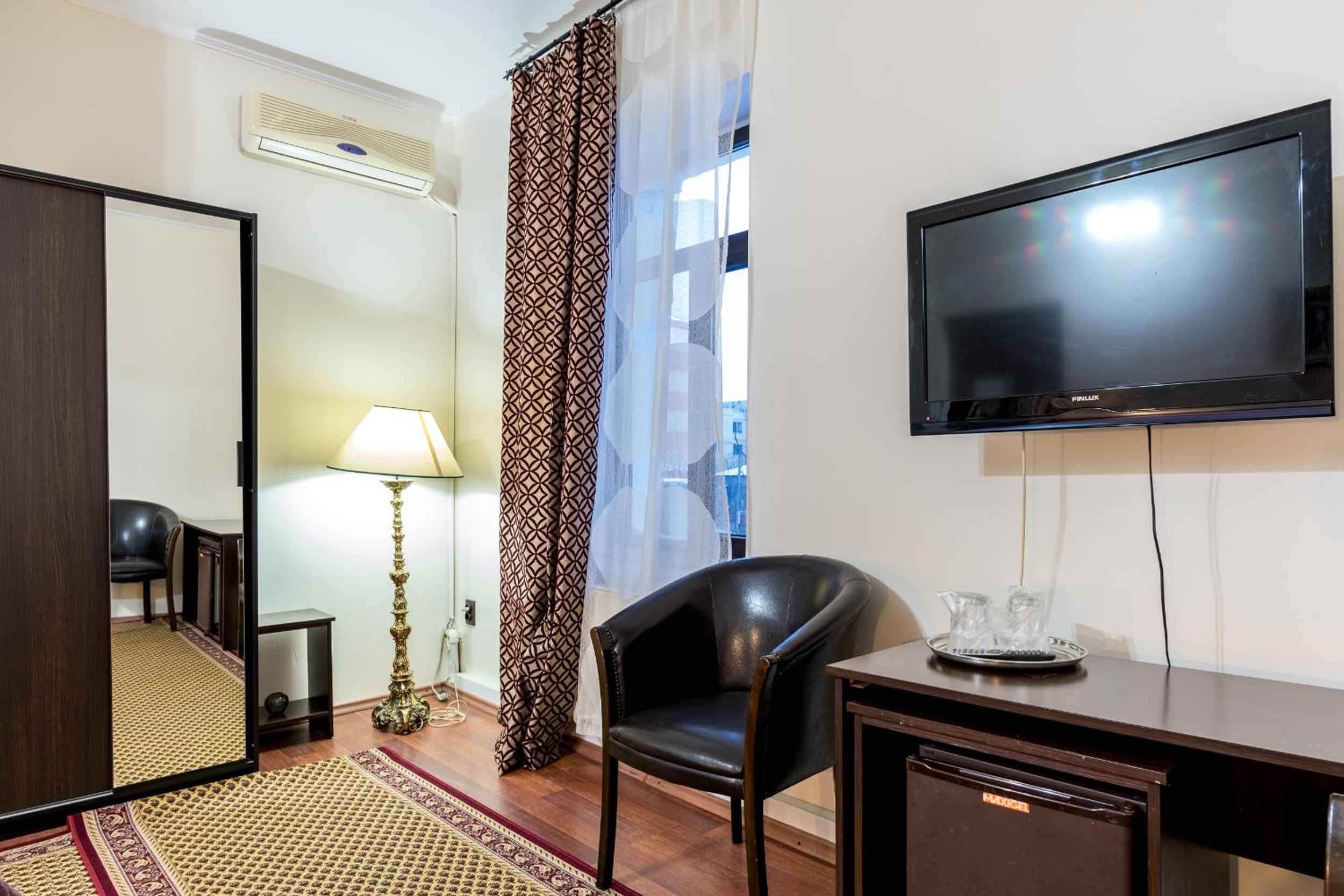 Double Room - Photo 4