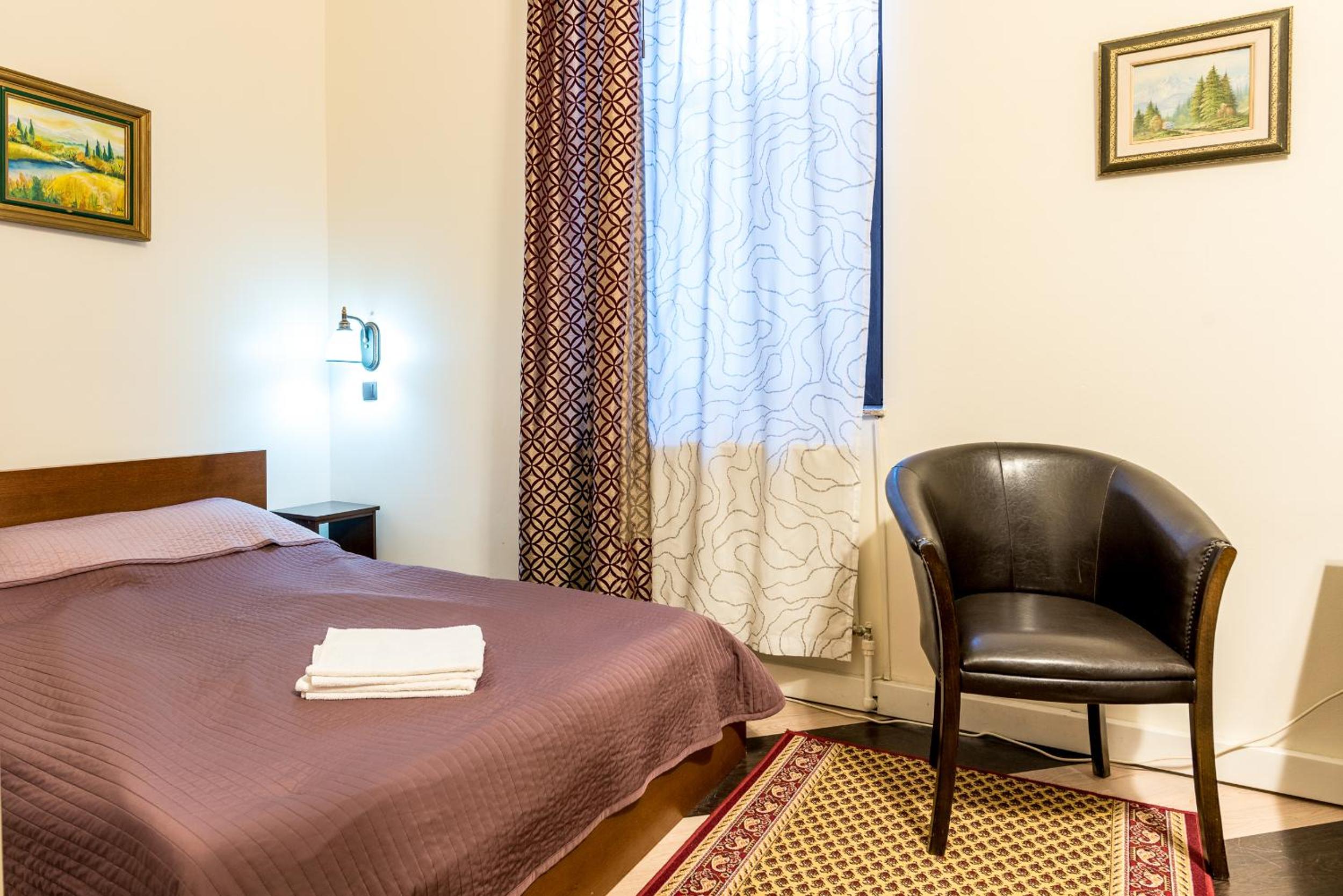 Double Room - Photo 3