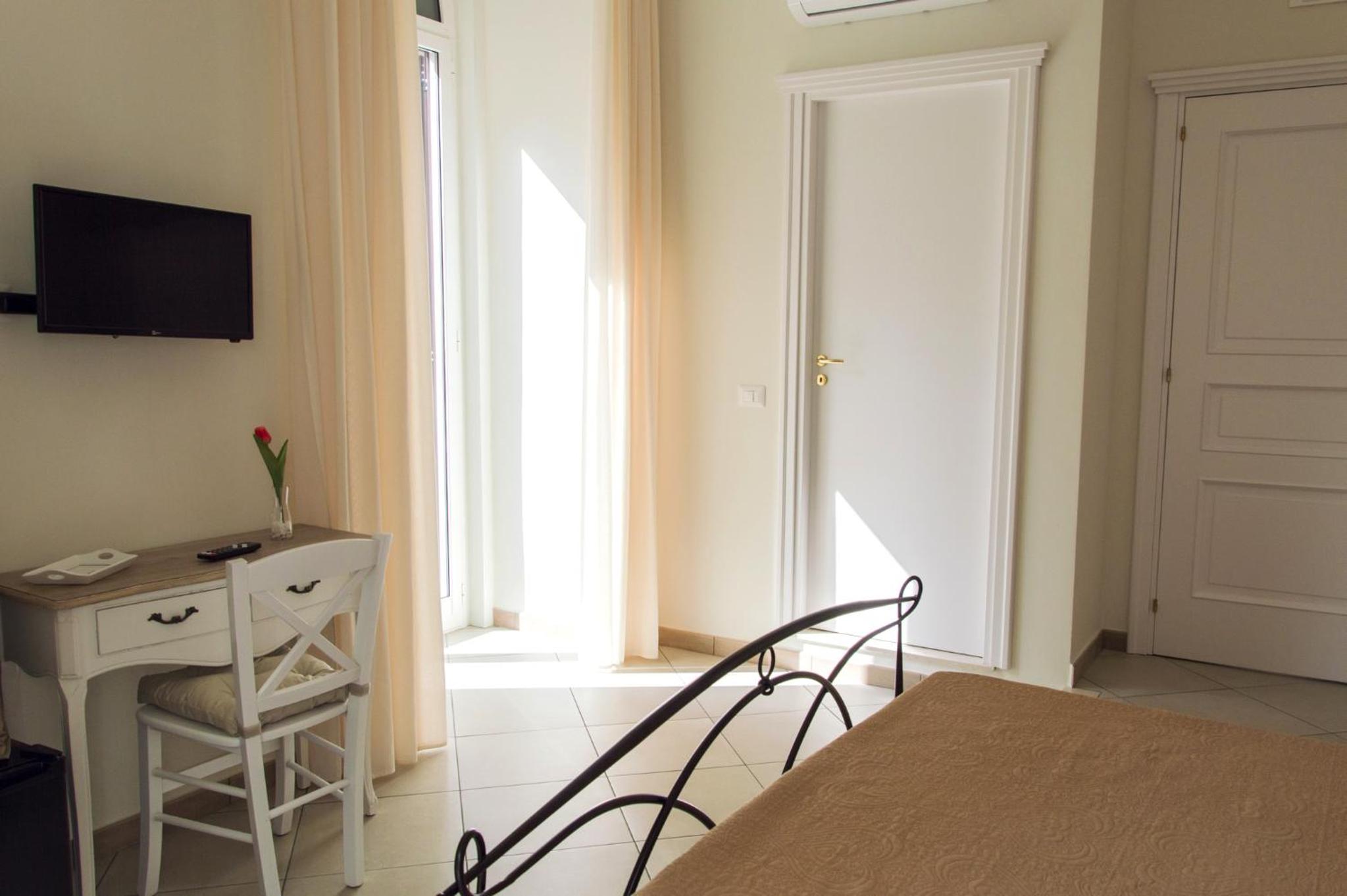 Deluxe Double Room with Balcony