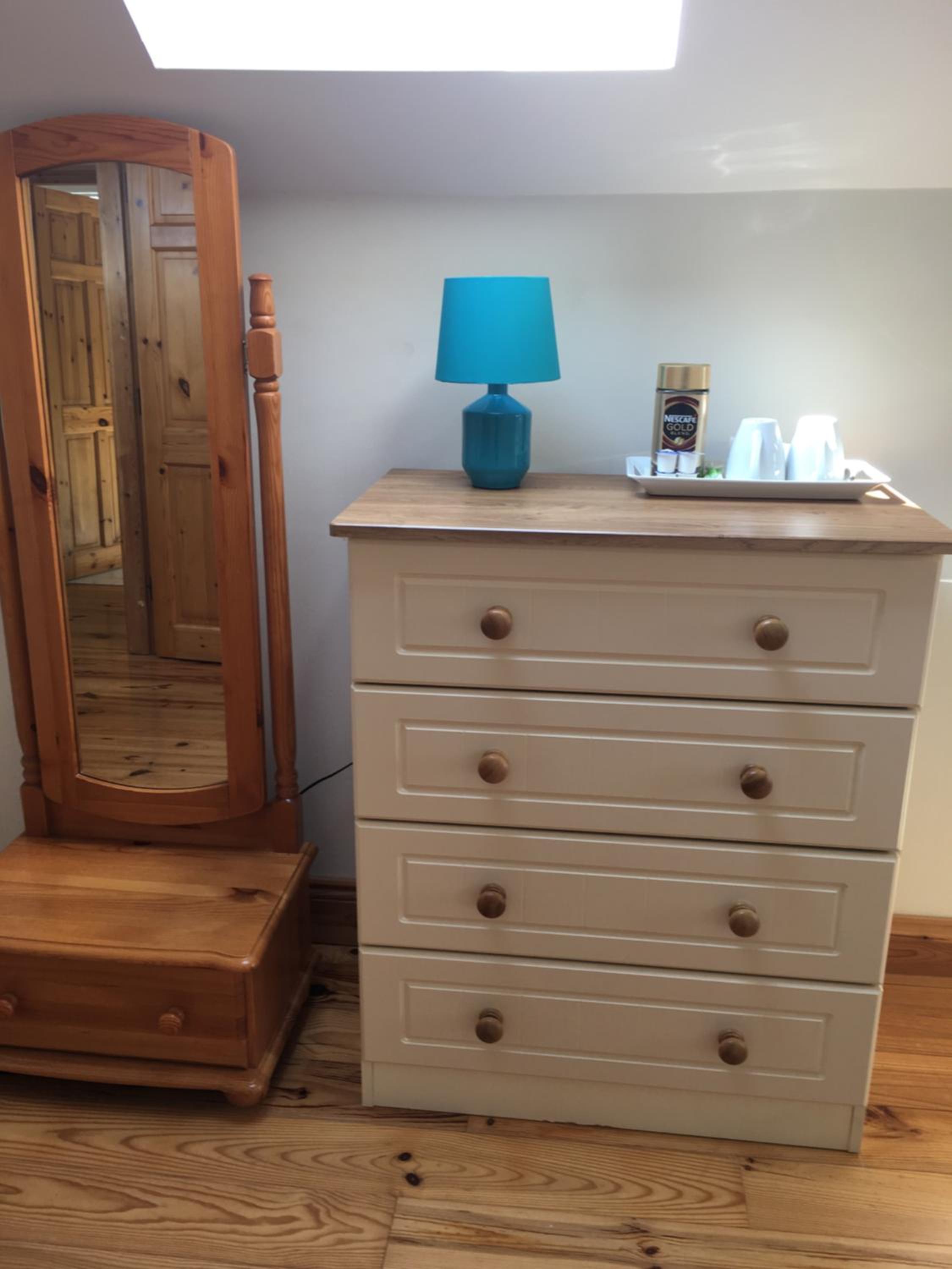 Large Double Room - Photo 1
