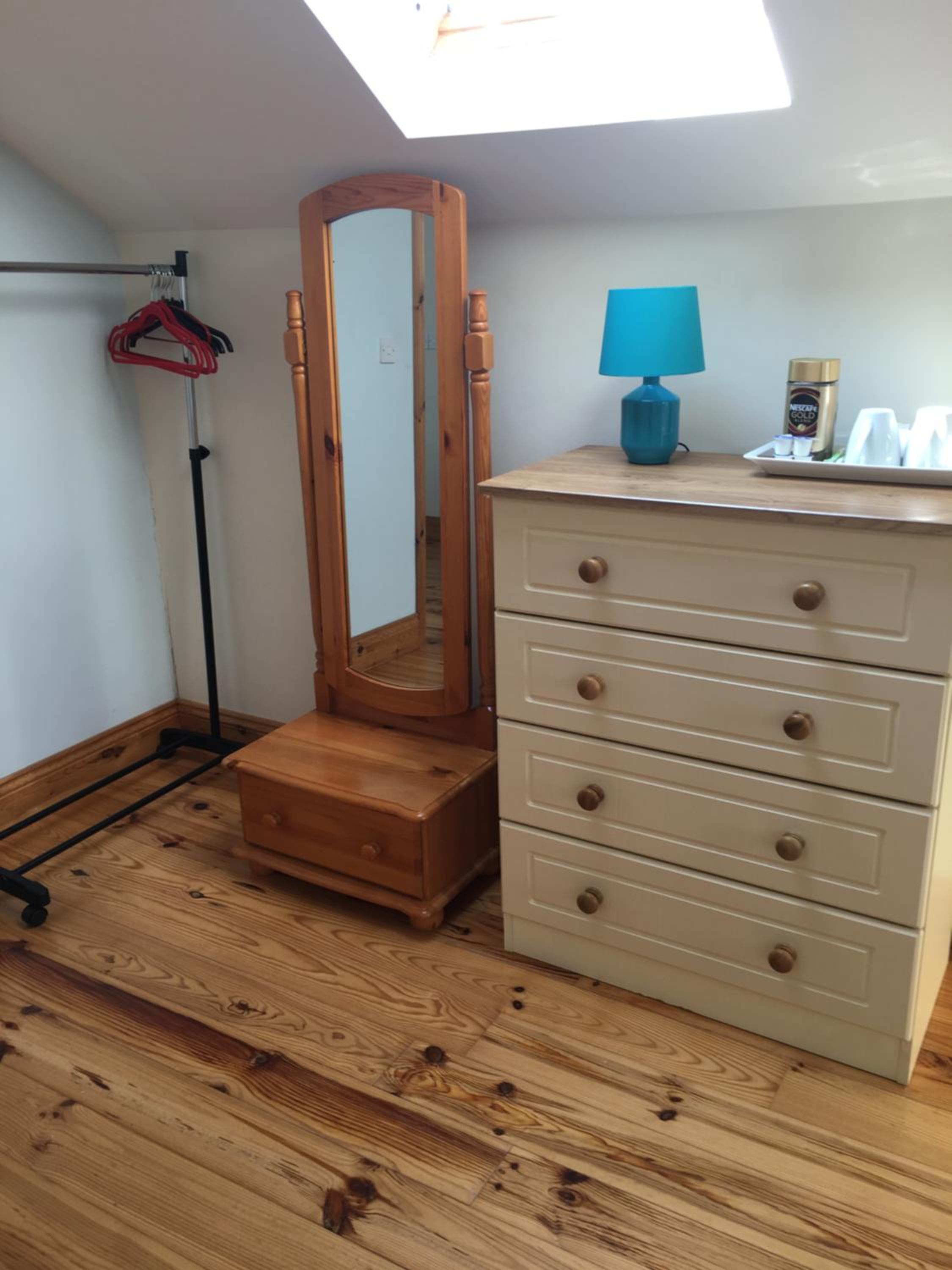 Large Double Room - Photo 2