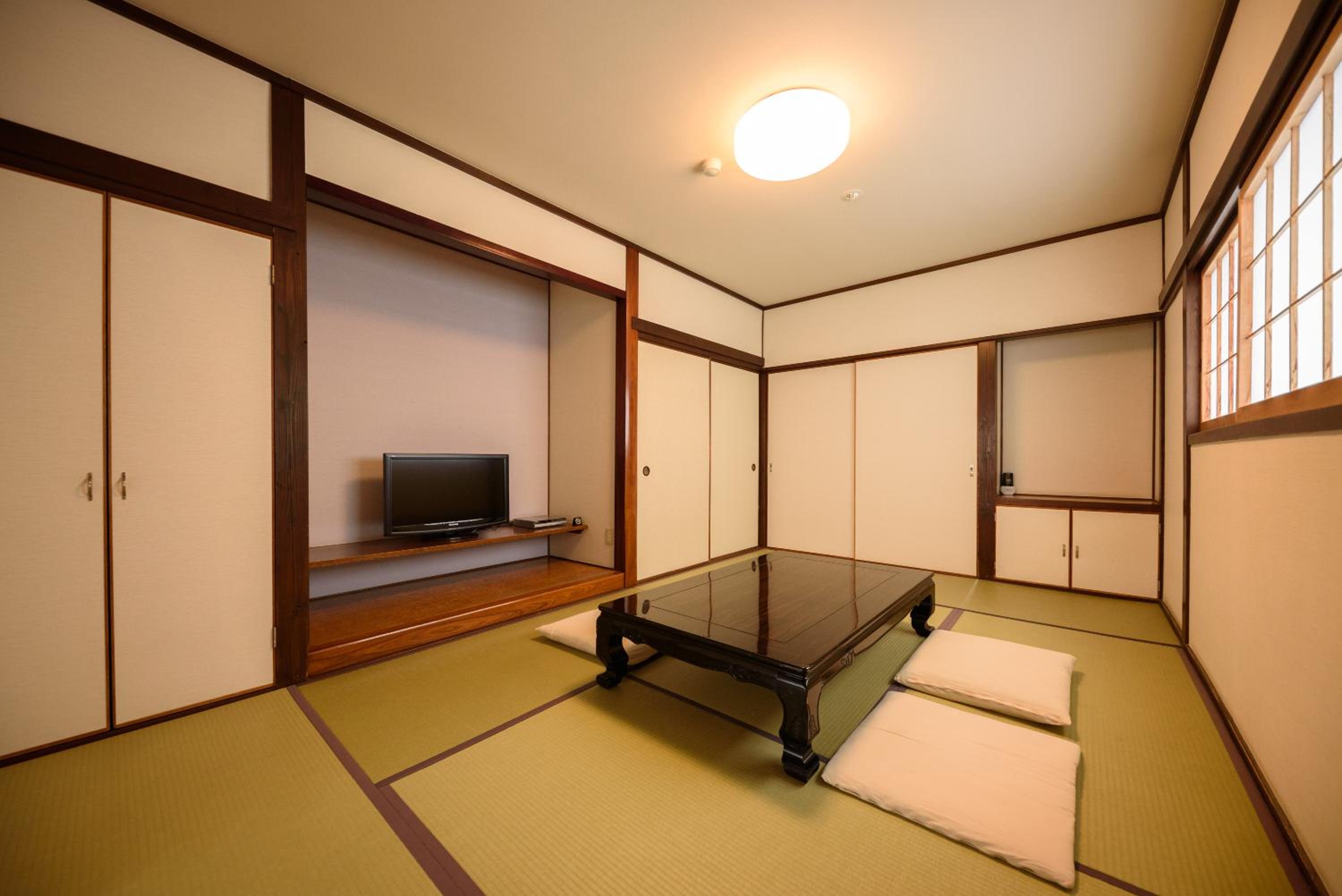 Japanese-Style Superior Room