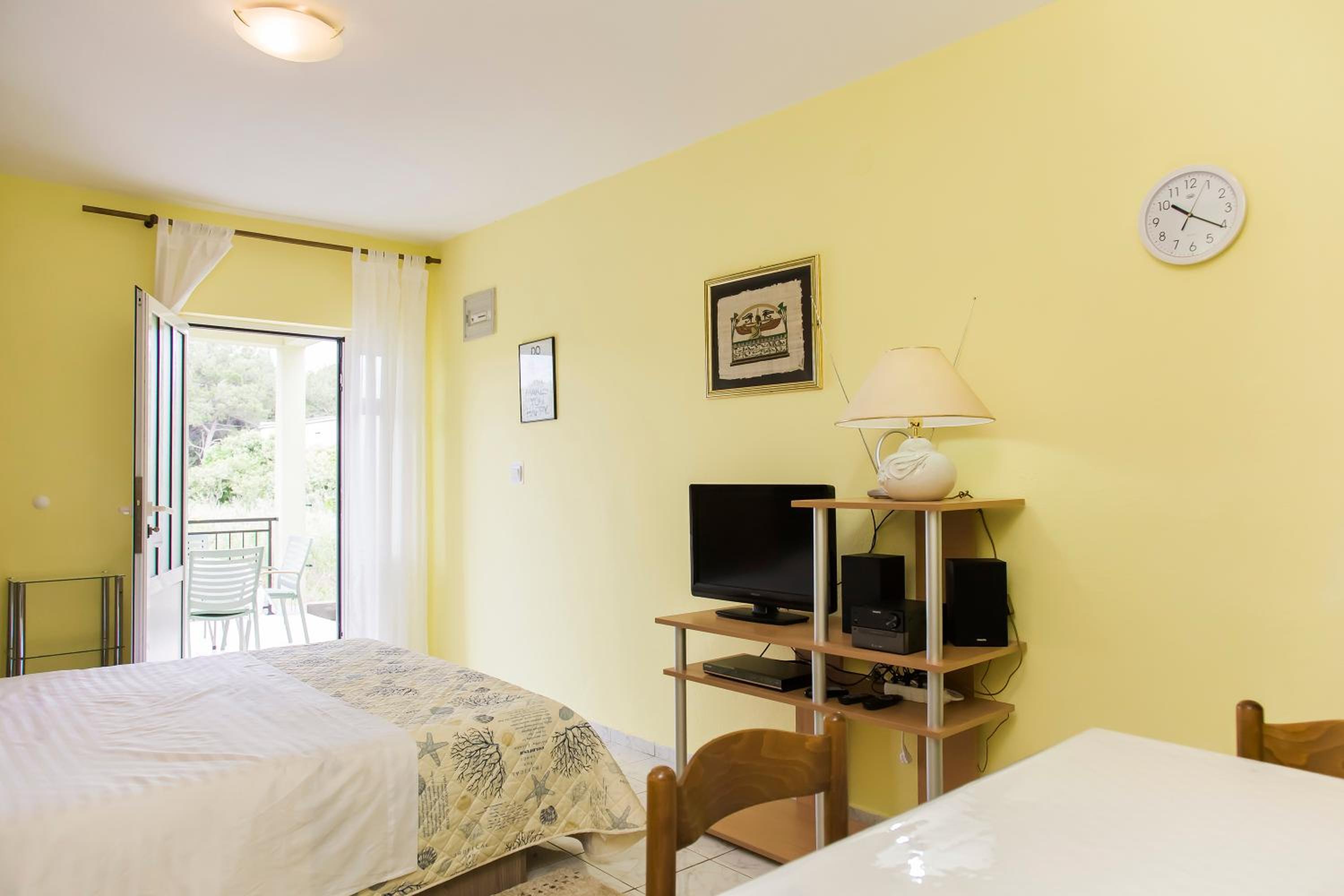 Apartment - Ground Floor photo 2