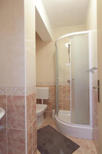 One-Bedroom Apartment (2 Adults)