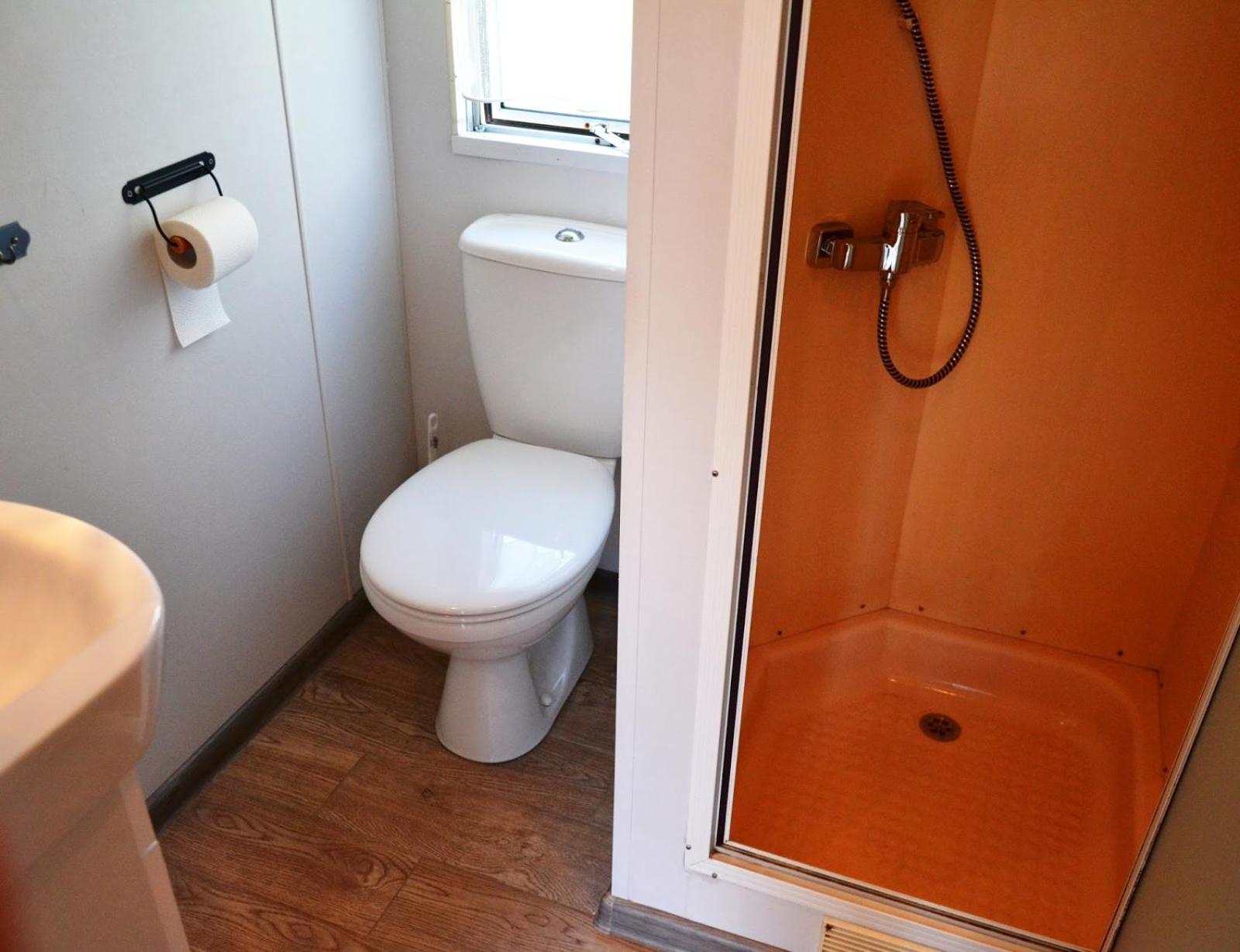 Mobile Home photo 2