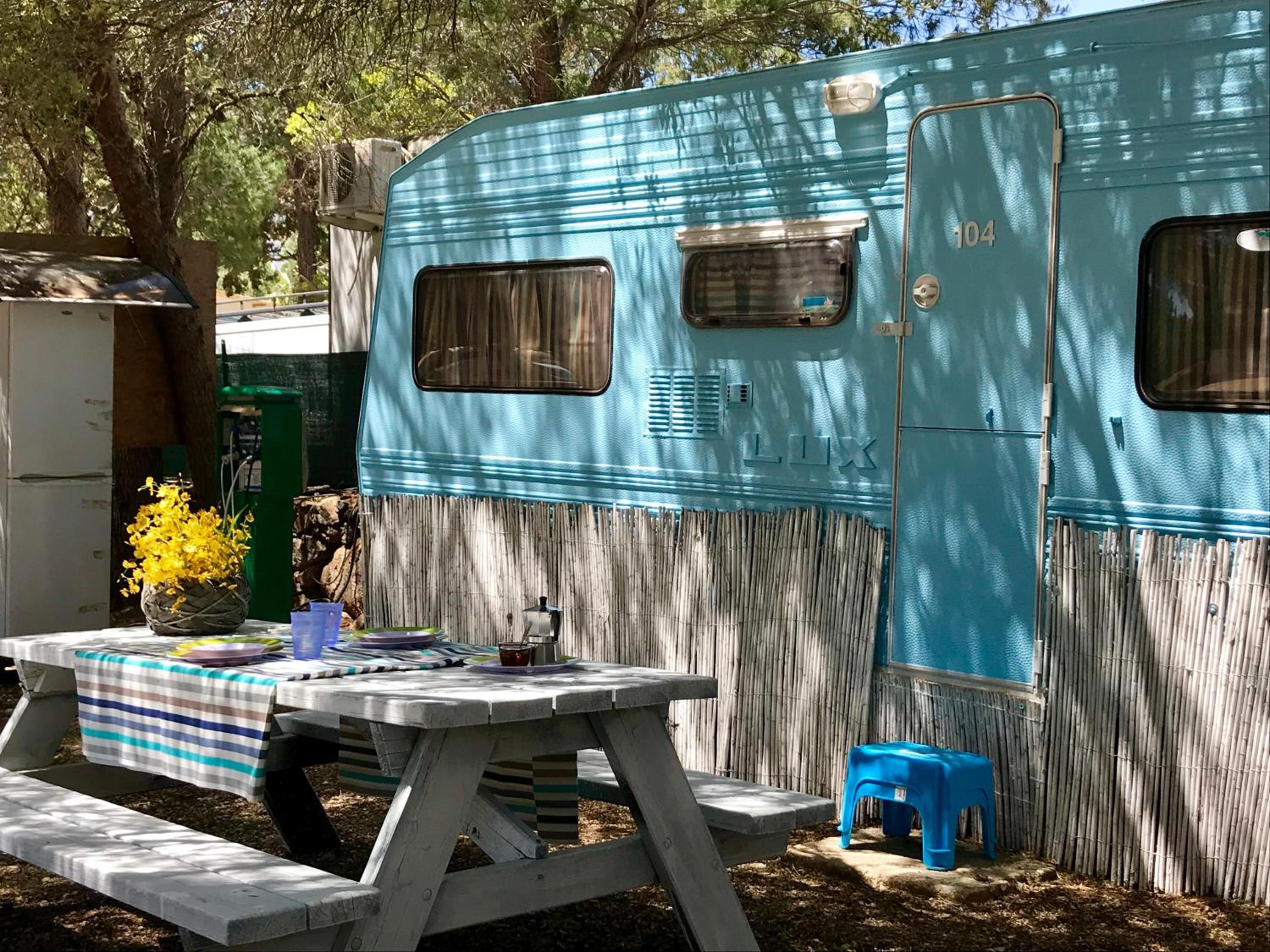Caravan with Private External Bathroom (2 Adults) photo 2